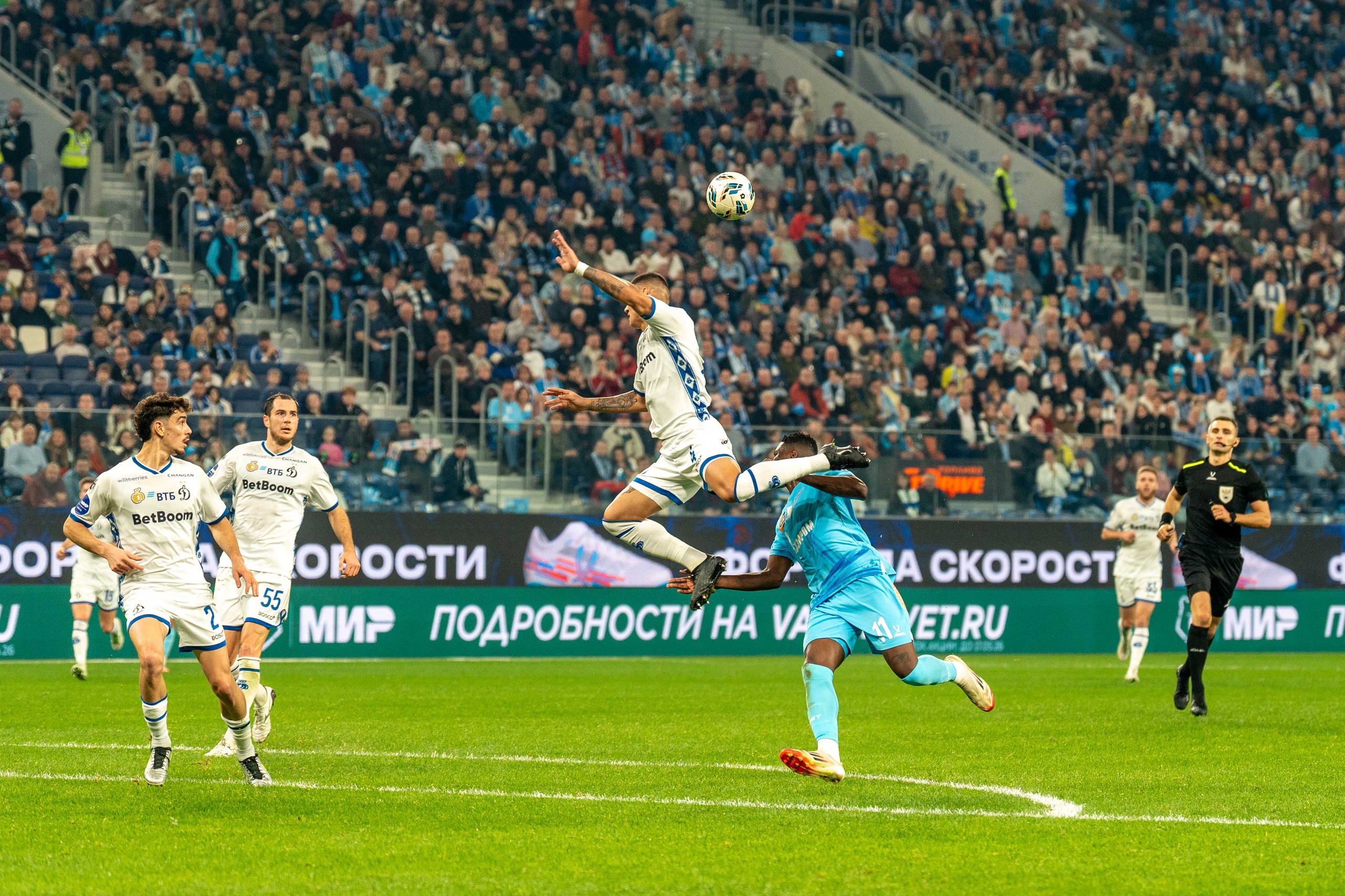 Зенит — Динамо (Москва): фотогалерея РПЛ, 13 тур на Газпром Арене | Антон Гауф. Спортивный фотограф в Санкт-Петербурге | Антон Гауф