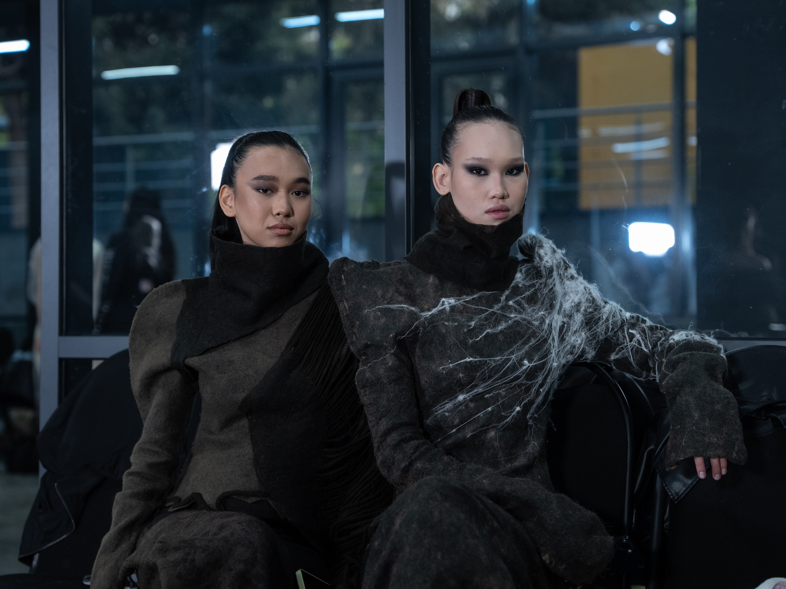 Visa Fashion Week Pre-Fall 2026 April BackStage Day 1. Сайт Алматинского НЮ АРТ, будуар и фэшн фотографа Дениса Карпенко