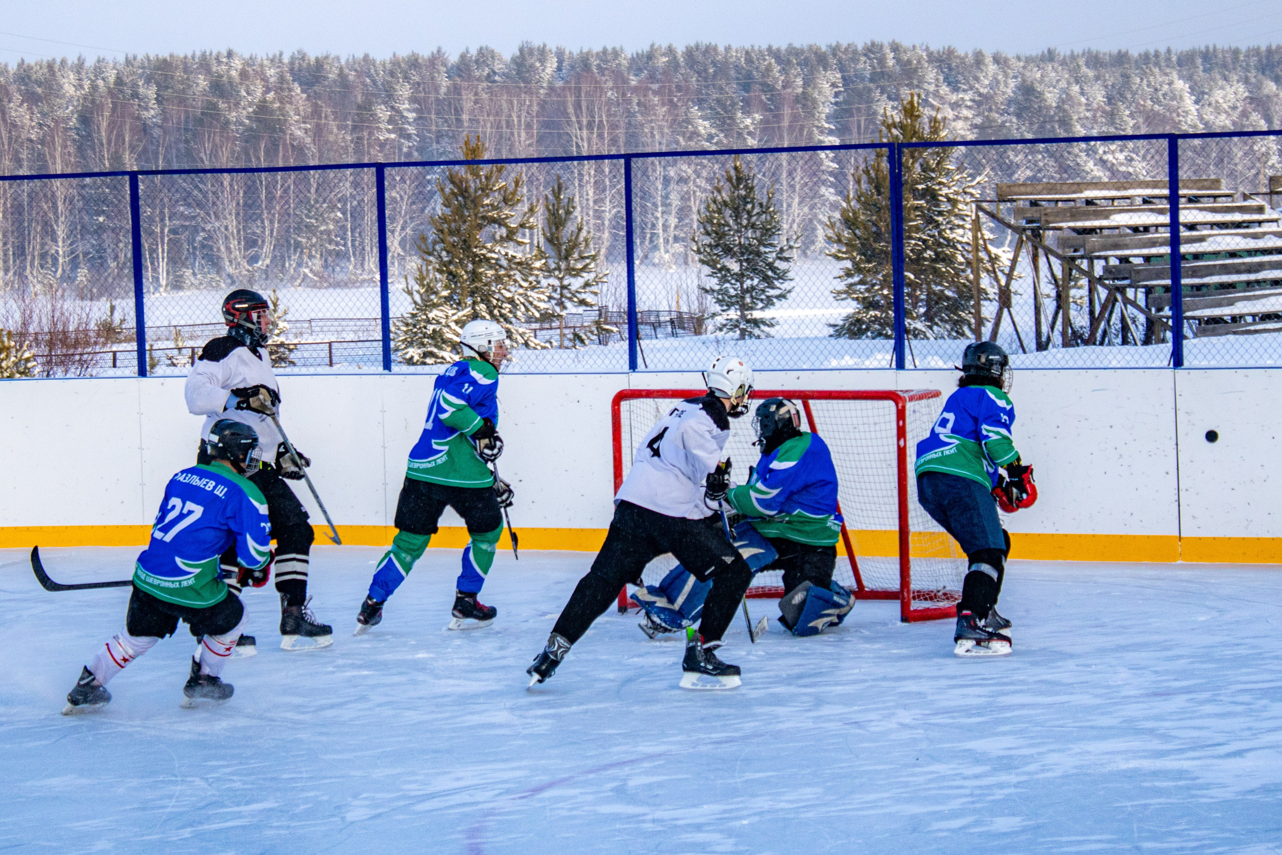 Хоккей г.п Атиг-г.п Дружинино