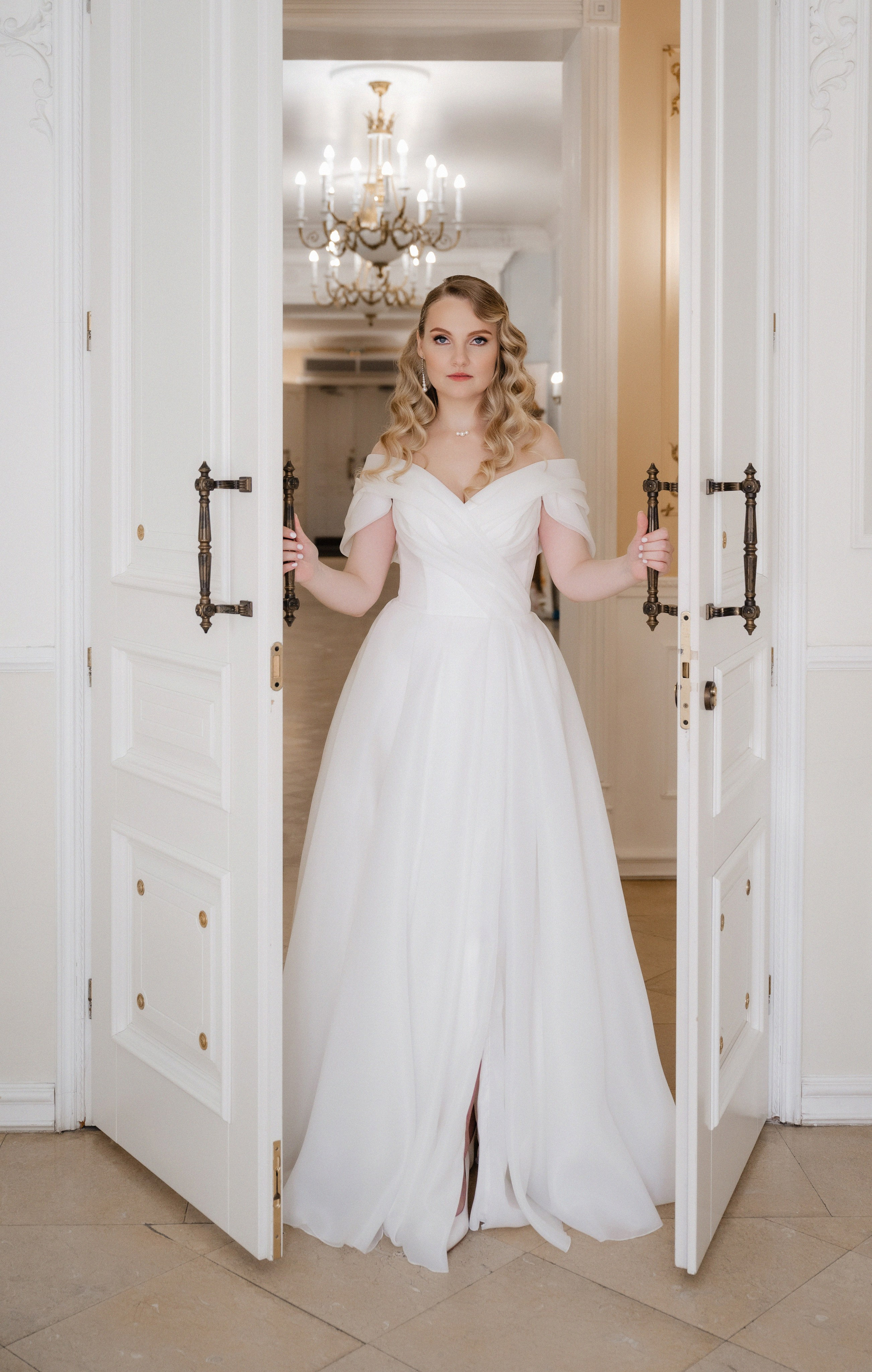 Илья и Ольга.Кусково. Свадебный фотограф Раменское-Москва