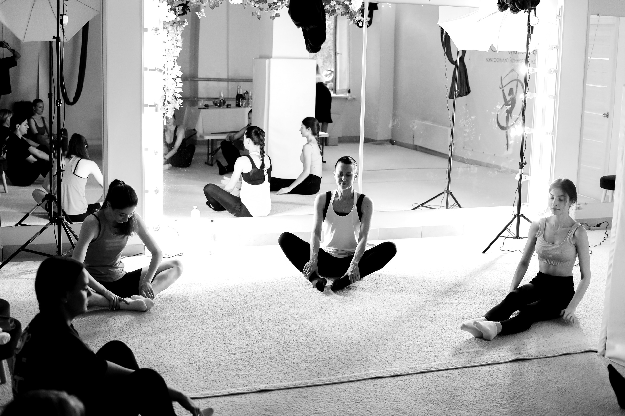 Арт-терапия + аэройога. Фотограф Надршина Лилия