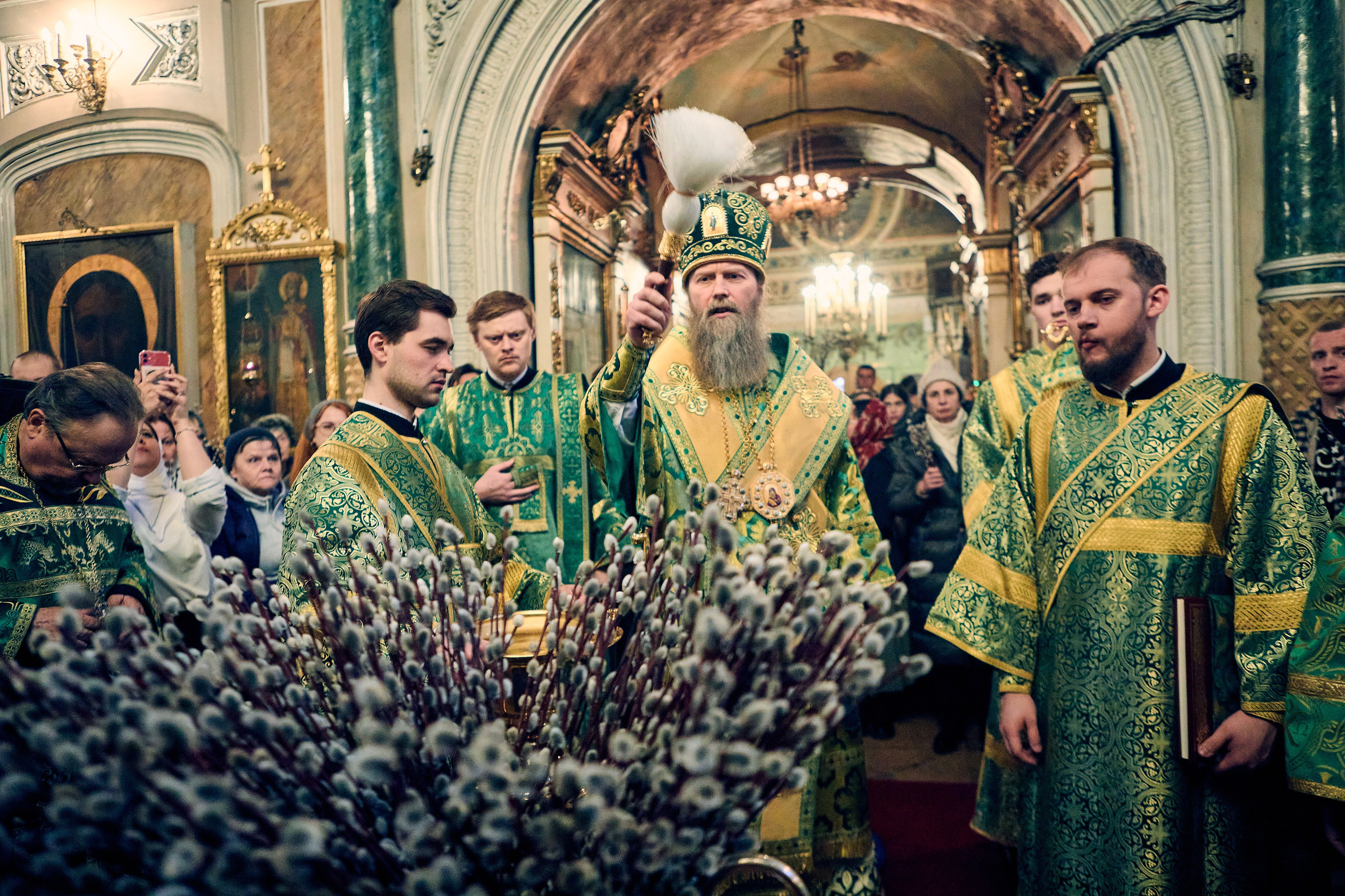 ВСЕНОЩНАЯ НА ВЕРБНОЕ ВОСКРЕСЕНИЕ. DMITRY MOISEENKO — фотограф, художник, топ-стилист