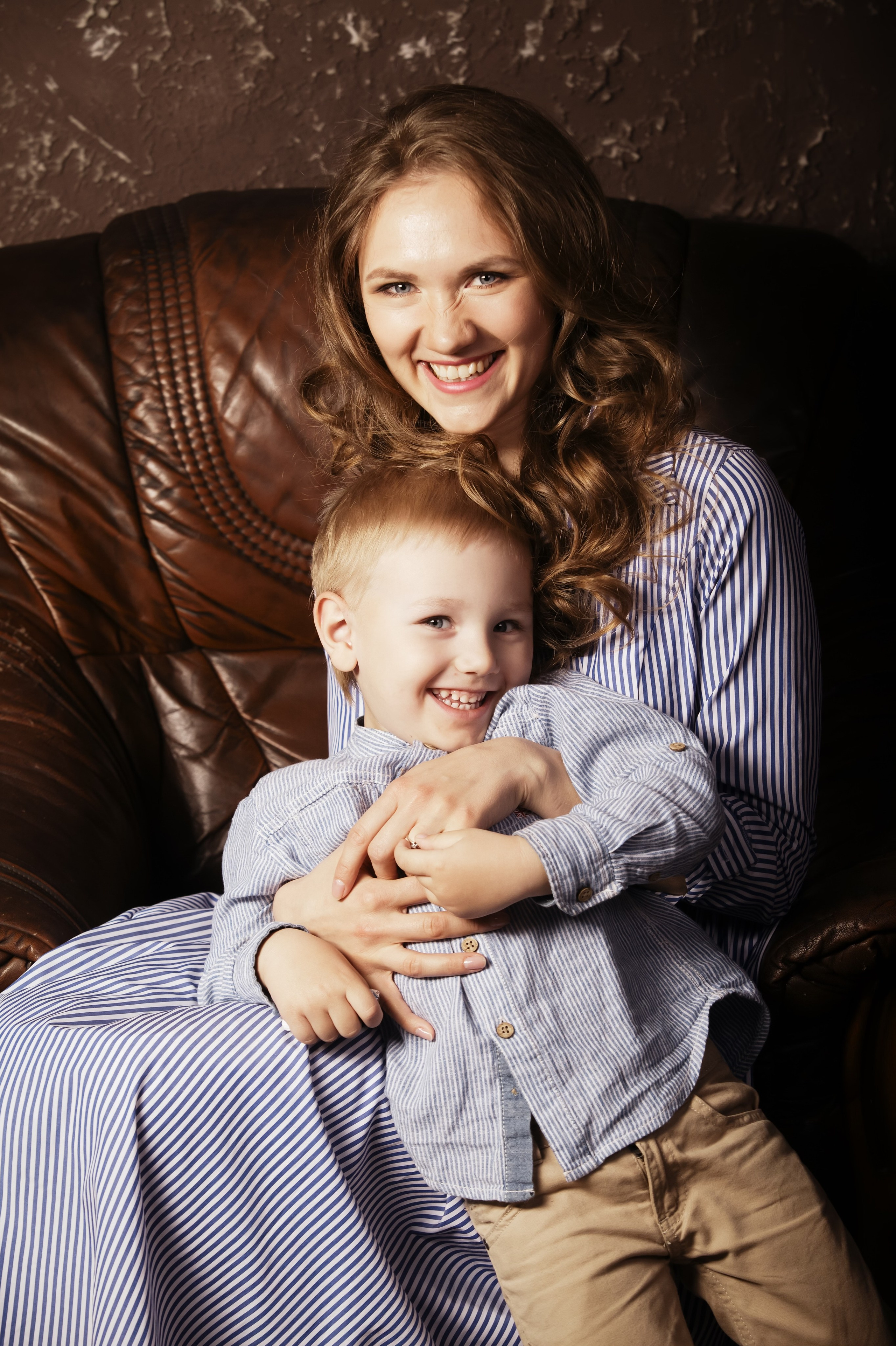 Съемка для двух сестер в студии. Фотографы в Москве Светлана Устинова и Сергей Грачев