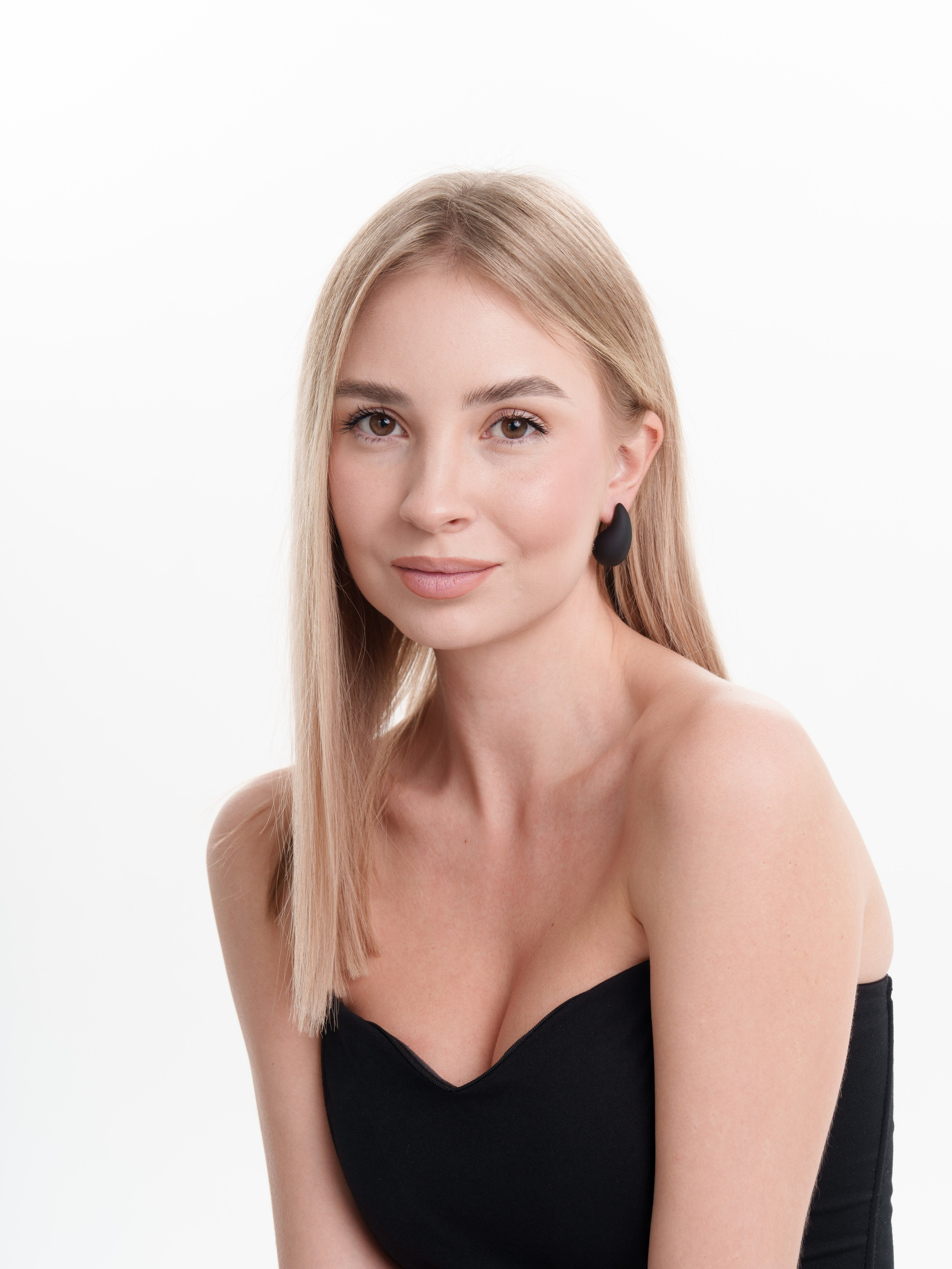 Съемка сережек для WB и OZON. Портретный и Контент фотограф Григорий Семенов (Grifon) в Ижевске