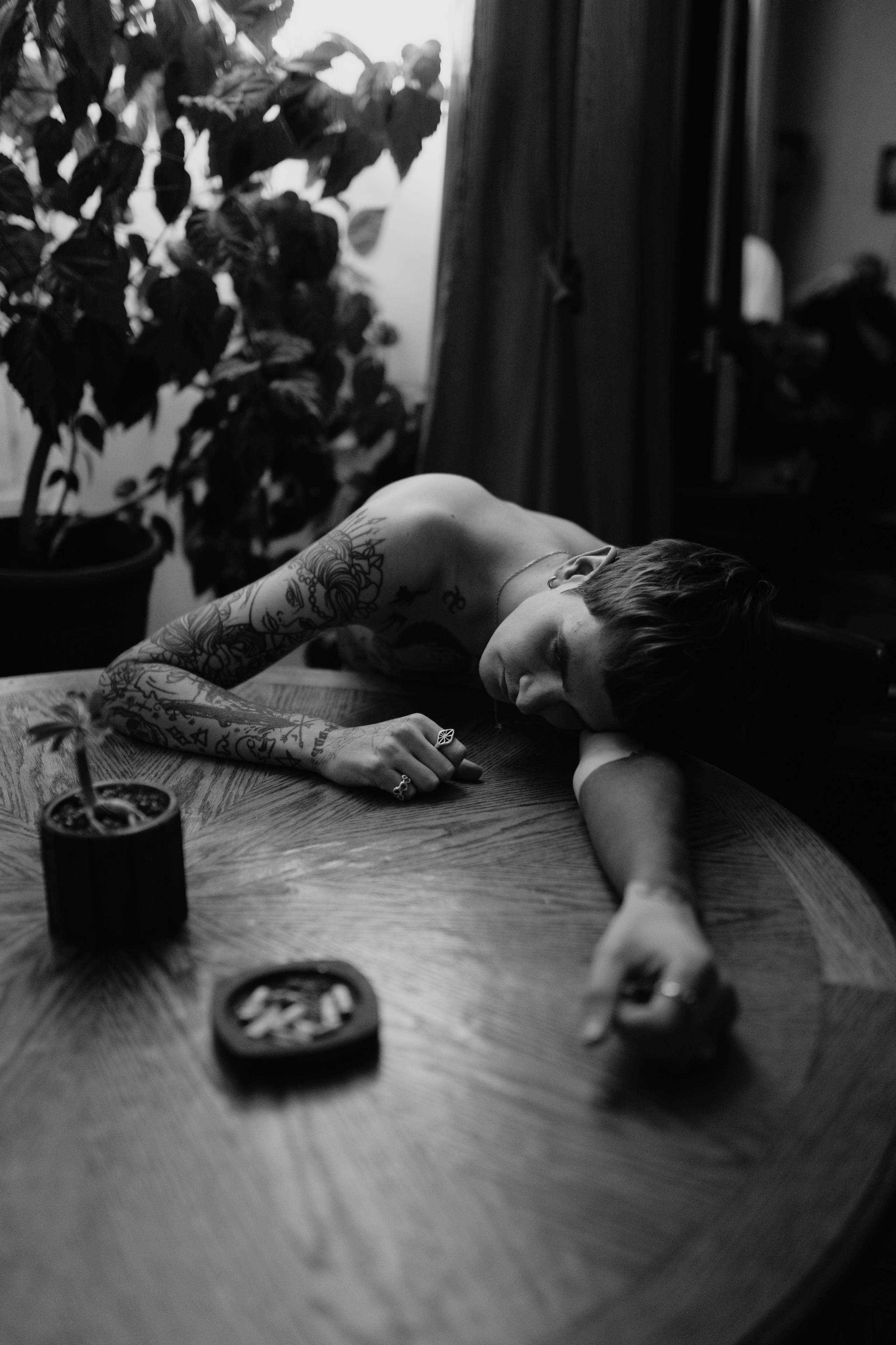 Loweliness. Backstage. @tomrus: Рустам Шагиморданов — фотограф