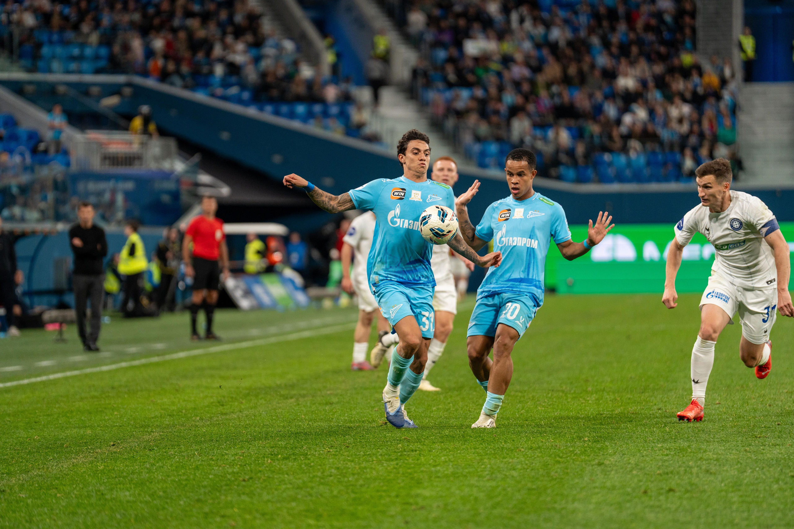 Репортажный фотограф спорт-съемка: эпизод матча Зенит – Оренбург на Газпром Арене