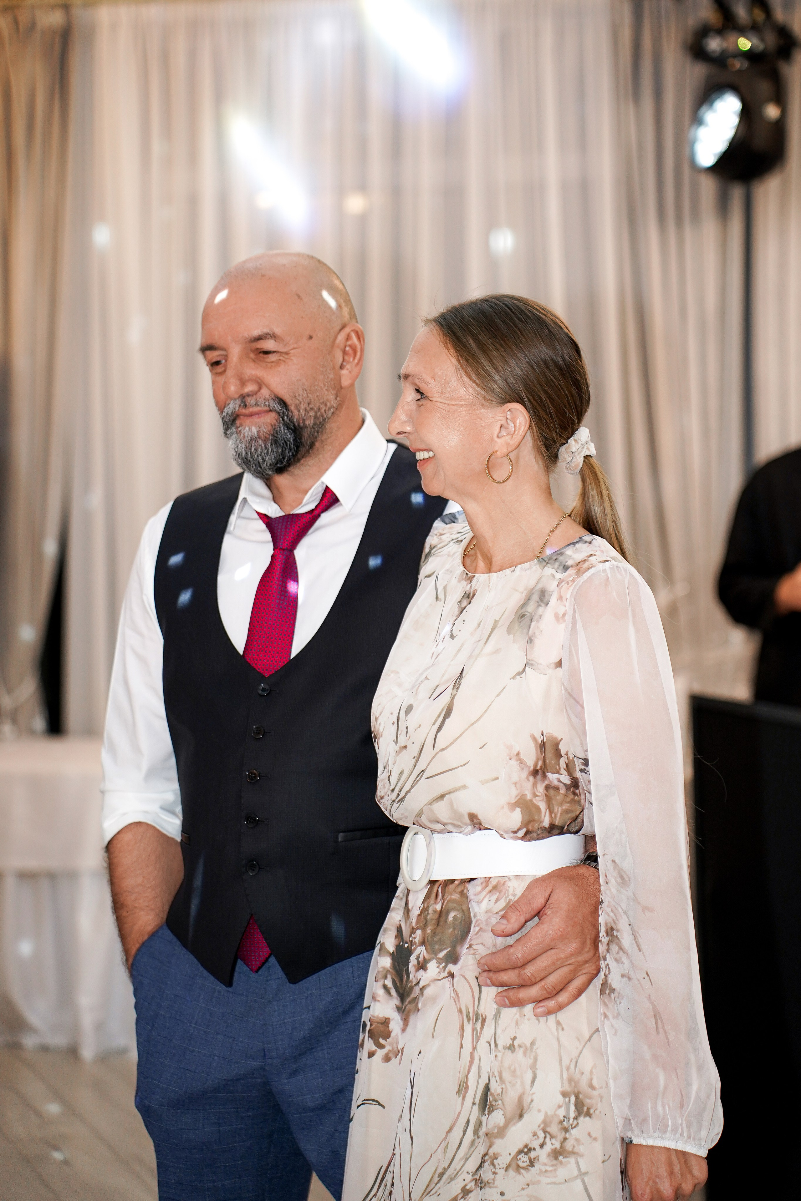 Свадебный банкет в беседке. Свадебный фотограф в Ростове-на-Дону. Таинство Крещения и Венчания, семейные фотосессии. Алёна Чёботова