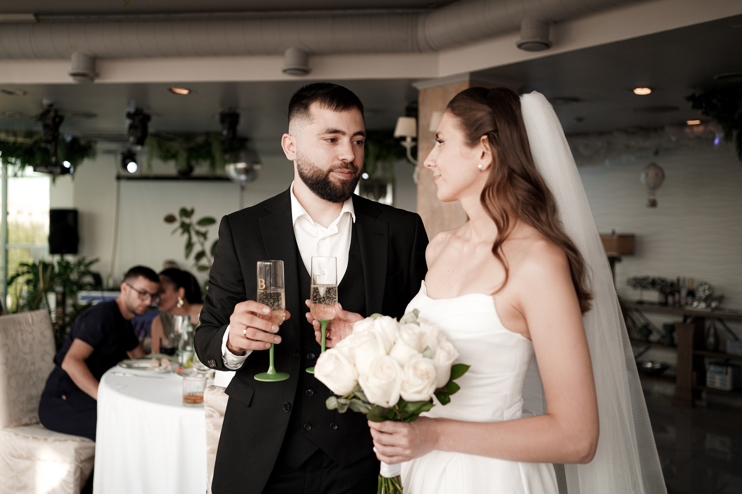 Банкет в ресторане «Европа». Свадебный фотограф в Ростове-на-Дону. Таинство Крещения и Венчания, семейные фотосессии. Алёна Чёботова