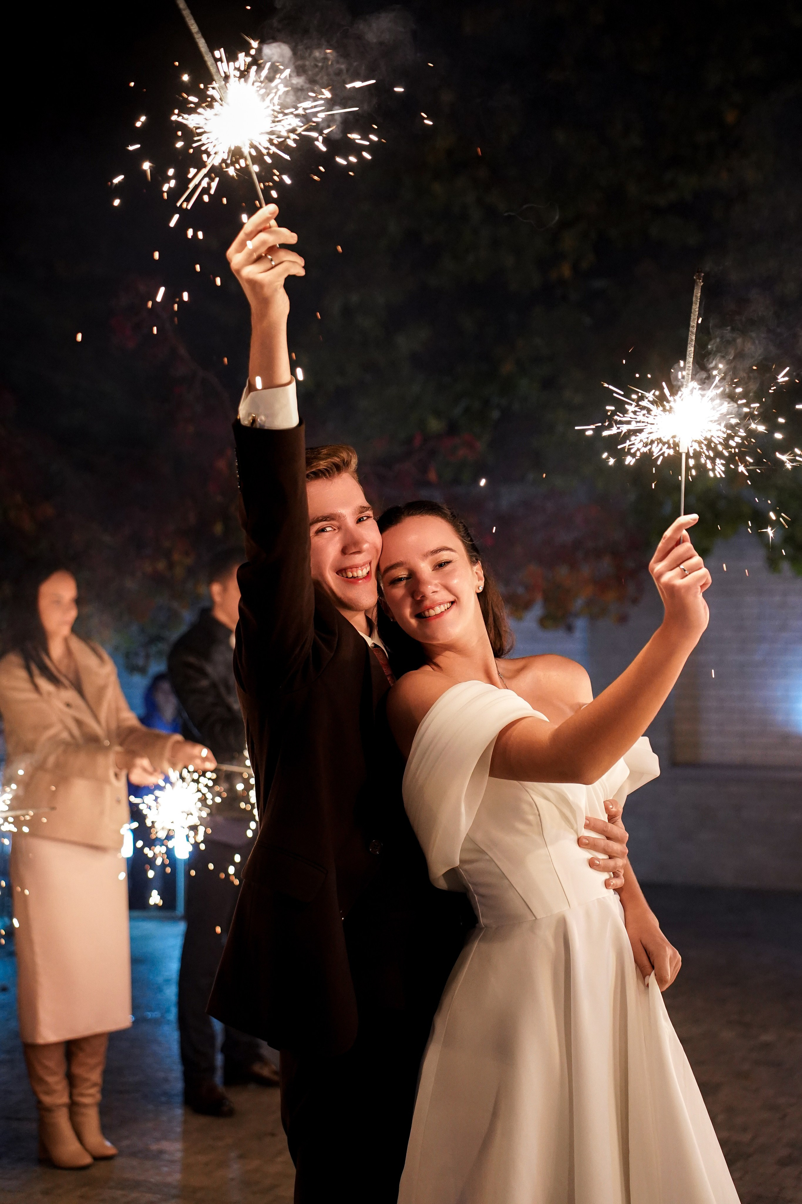 Свадебный банкет в беседке. Свадебный фотограф в Ростове-на-Дону. Таинство Крещения и Венчания, семейные фотосессии. Алёна Чёботова
