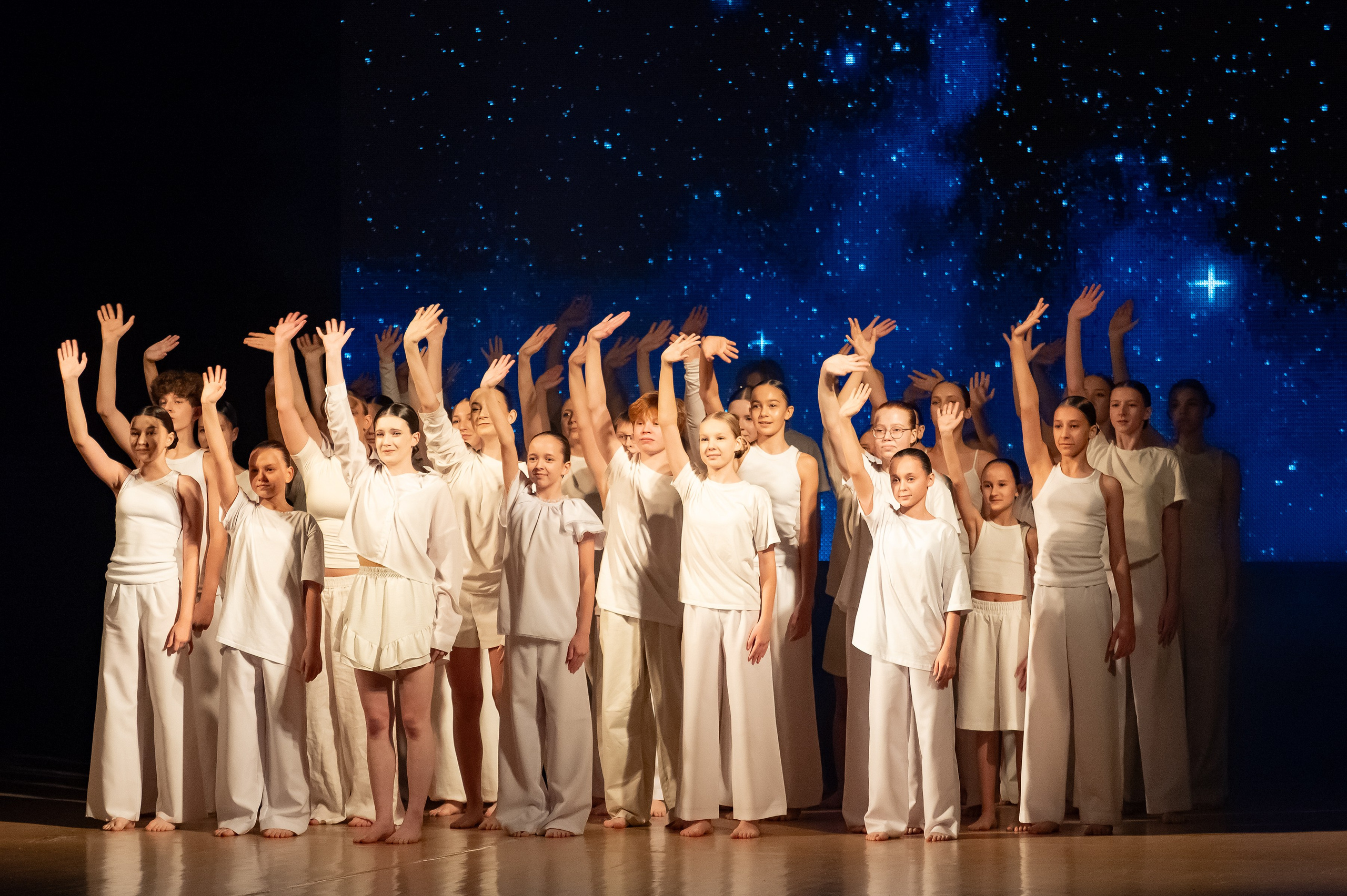 Концерт «Пространные танцы». Репортажный, семейный и детский фотограф в Пензе и Заречном Арина Ермилова. Картины барельеф на заказ