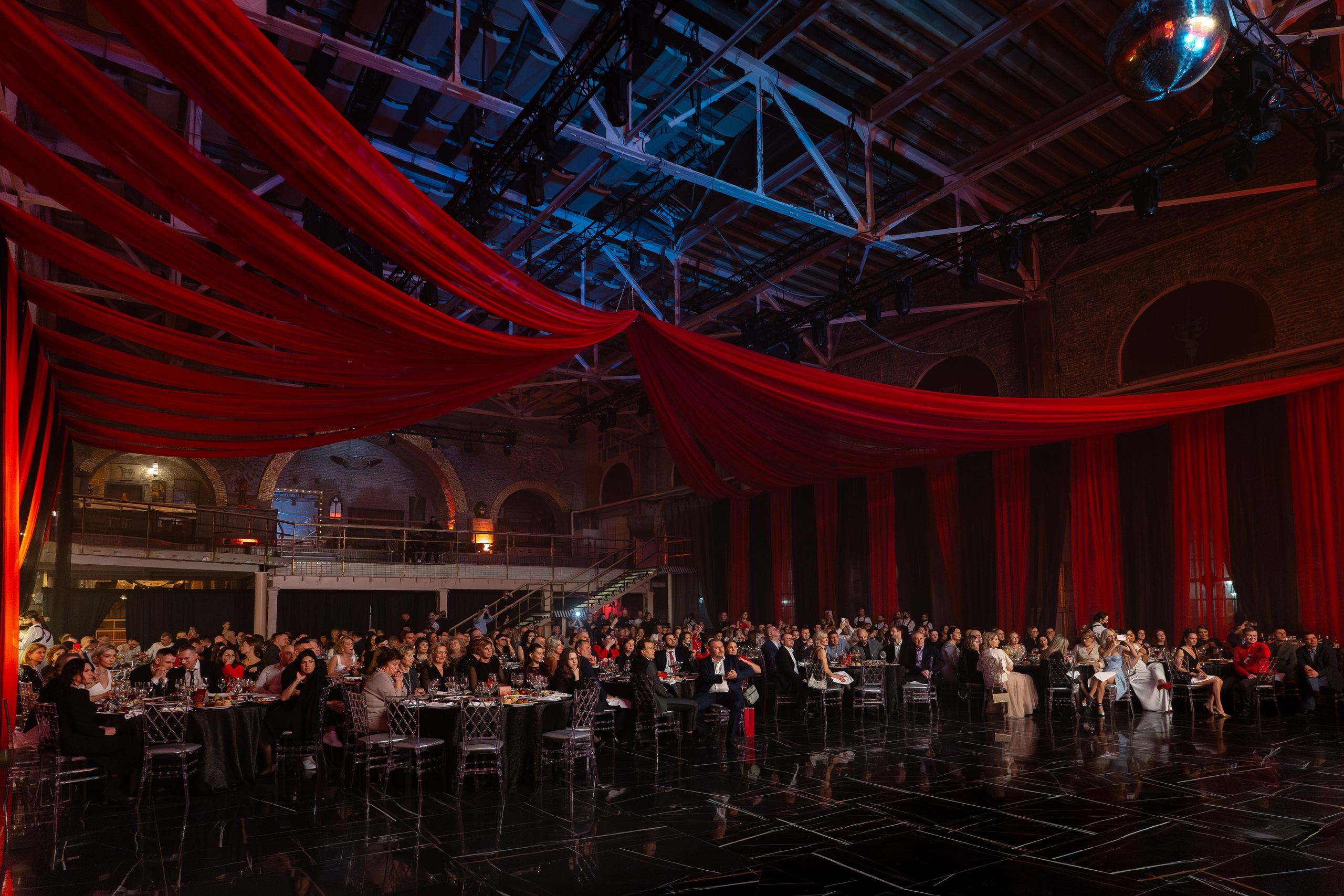 Новогодний корпоратив. КОРПОРАТИВНЫЙ, ИМИДЖЕВЫЙ И РЕПОРТАЖНЫЙ ФОТОГРАФ МАКСИМ МЕШ