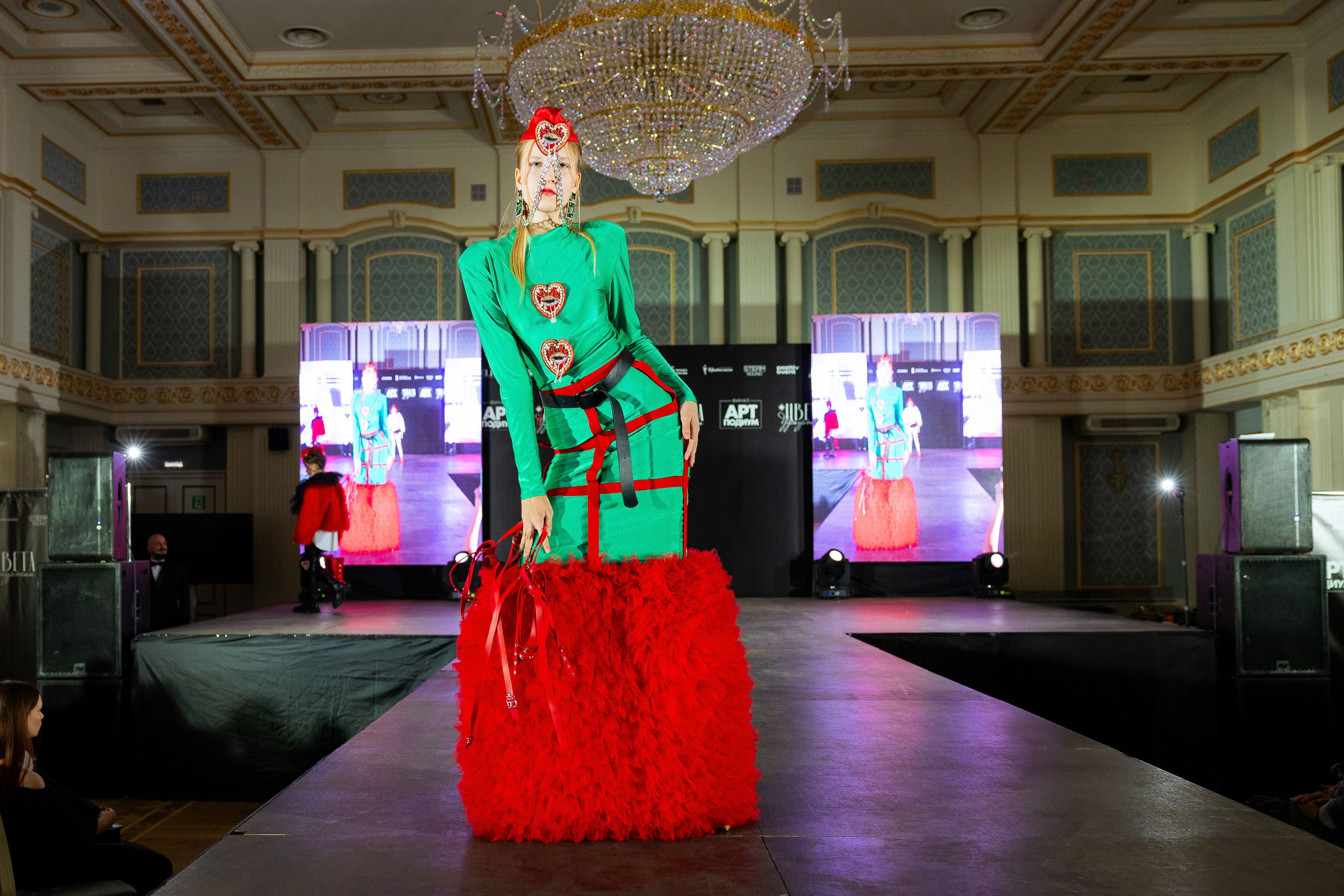 Арт-подиум «Цвета Удмуртии». Показ мод [25/10/24]. Фотограф Виноградов Константин