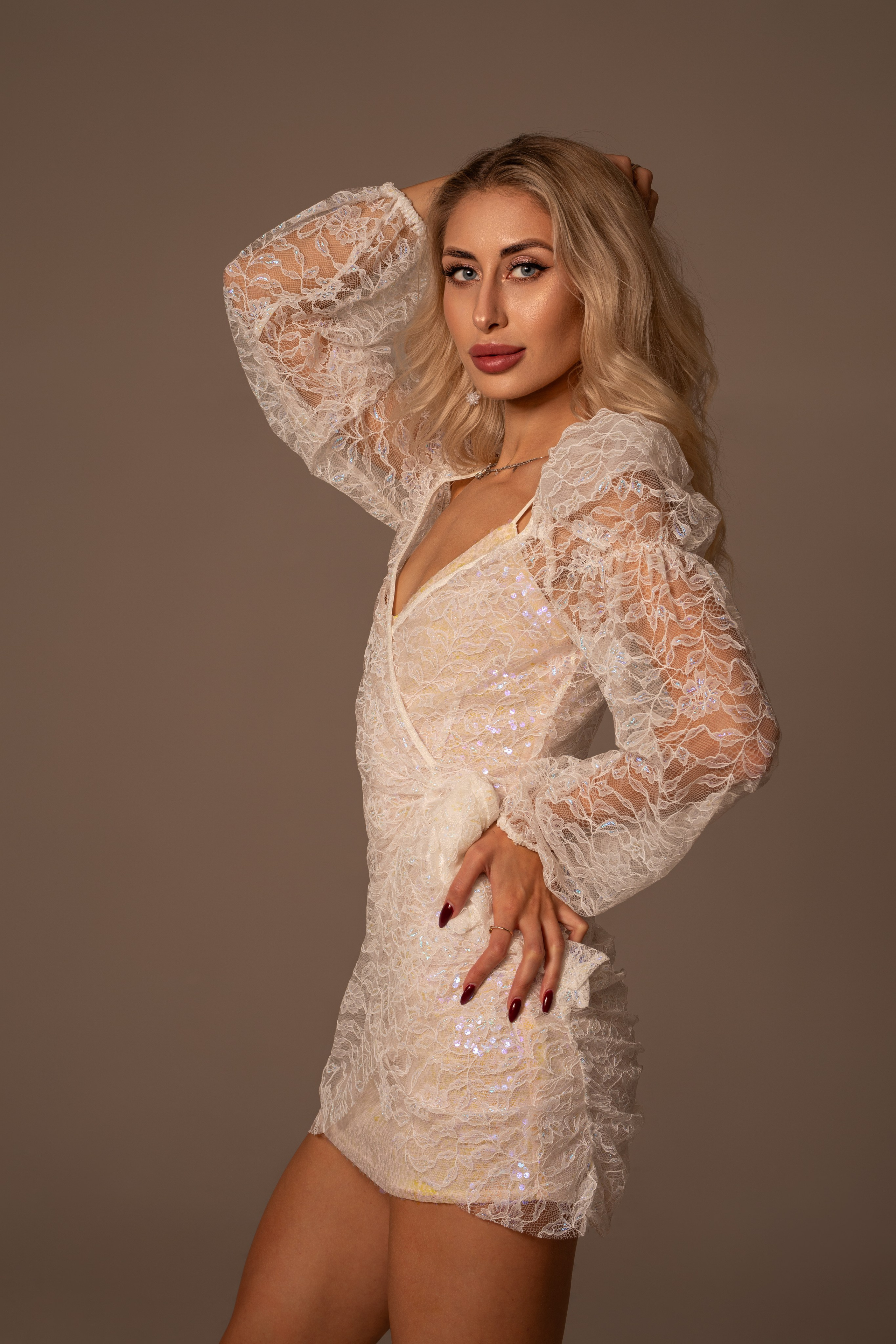 Студийная съемка с Яной на циклораме в формате для «себя»