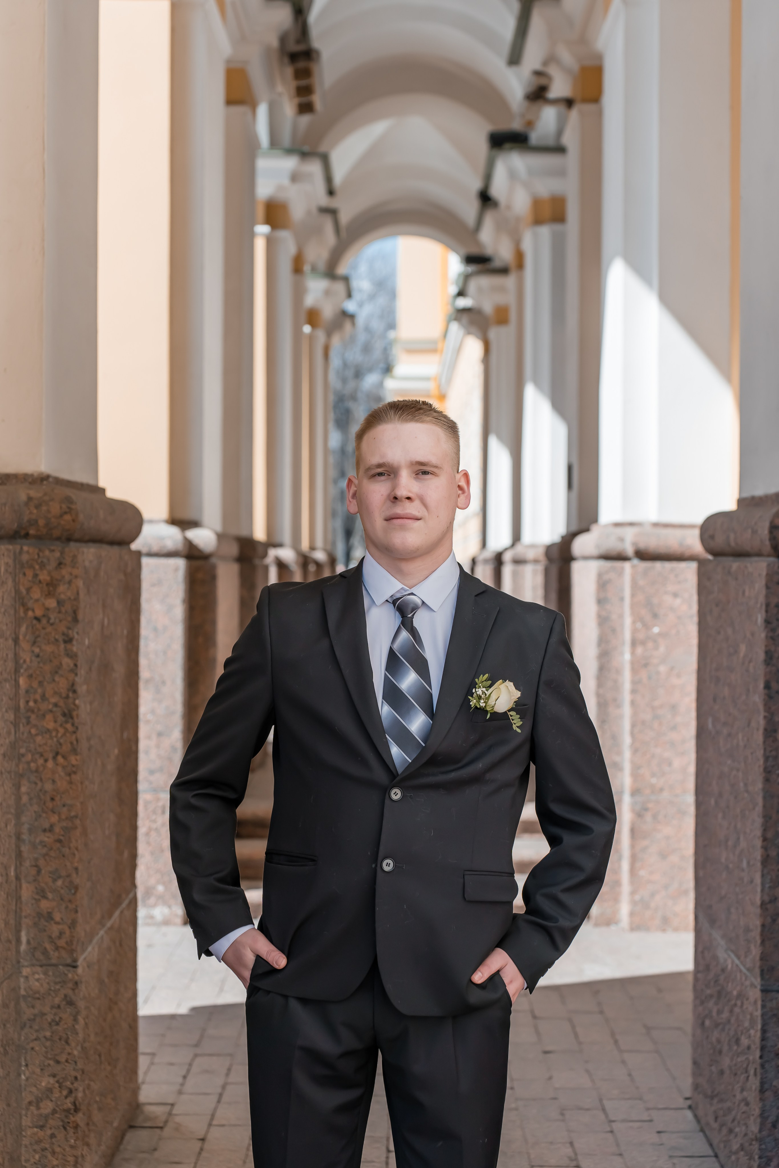 Узнайте цены на услуги фотографа на свадьбу и выберите идеальное предложение для вас. 