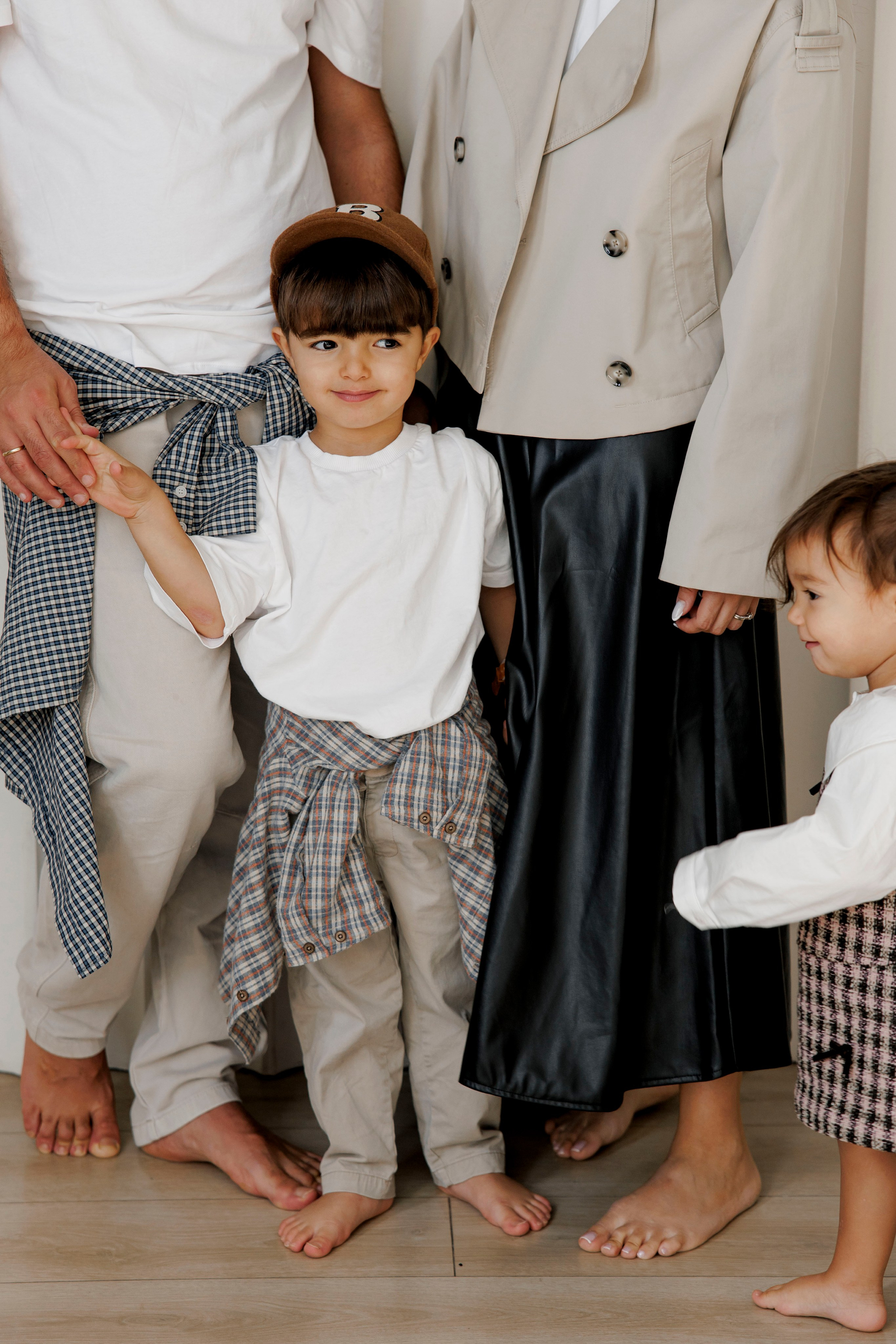 Family photoshoot inside the studio. Wedding and family photographer