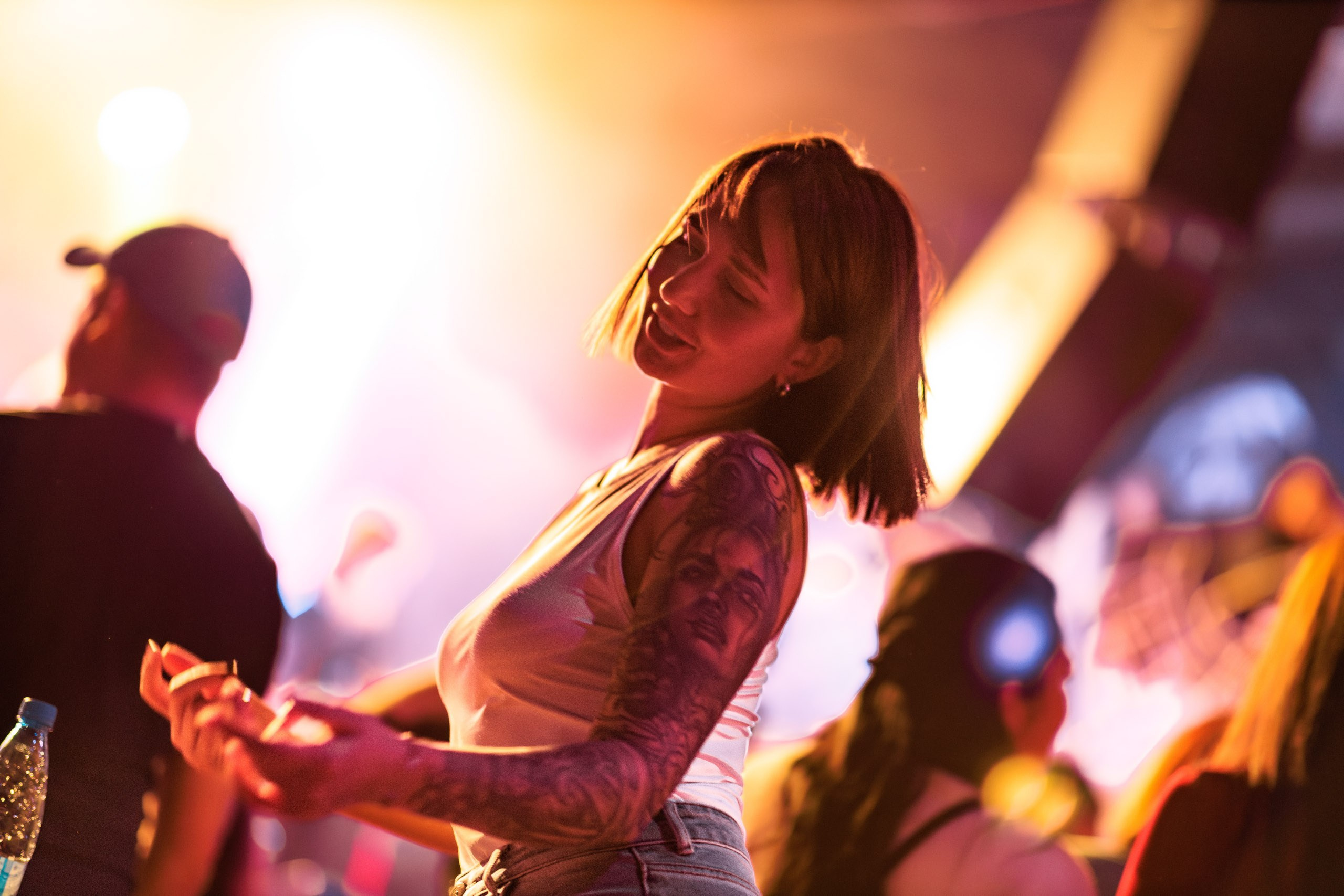 07.03.25 KRASKI. Репортажный фотограф Екатеринбург | Яркий, качественный репортаж | Концерты, клубы, репортаж, праздники, корпоративы