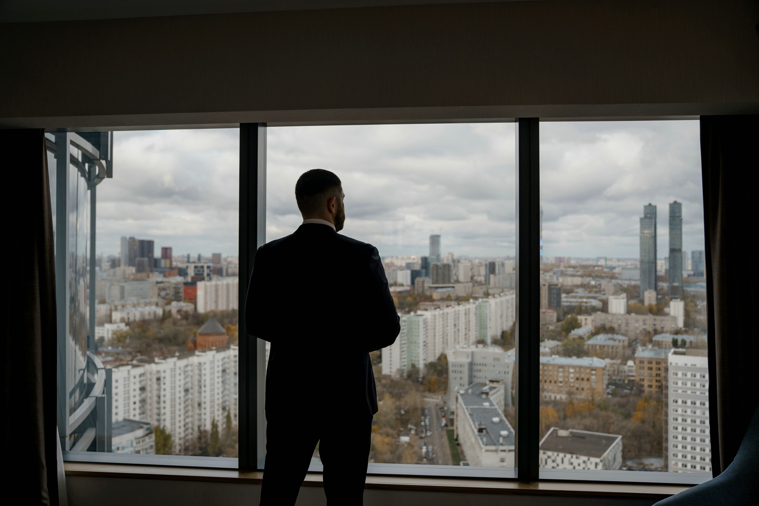 Свадебная фотосессия в Рэдиссон Блу Олимпийский. Свадебный и семейный фотограф в Москве Светлана Зоткина