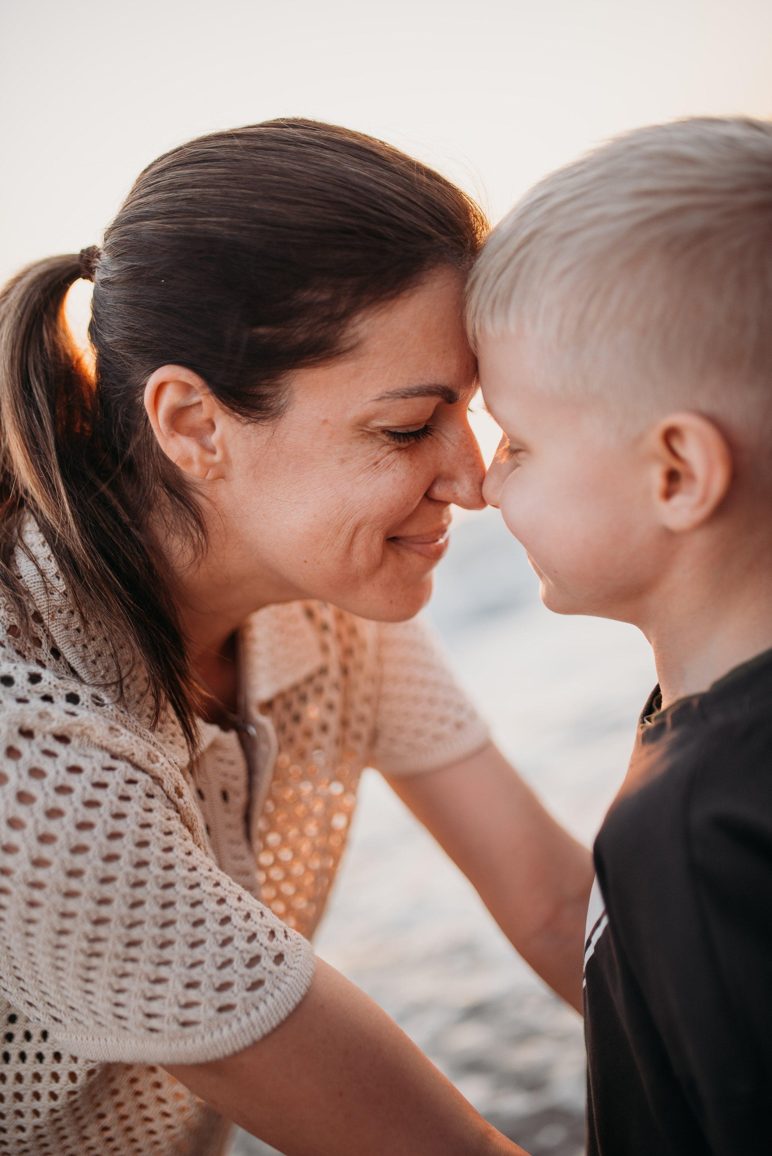 Семейная фотосессия на пляже Сочи Сириус Лазаревская. Фотограф в Сочи — Маргарита Поганова