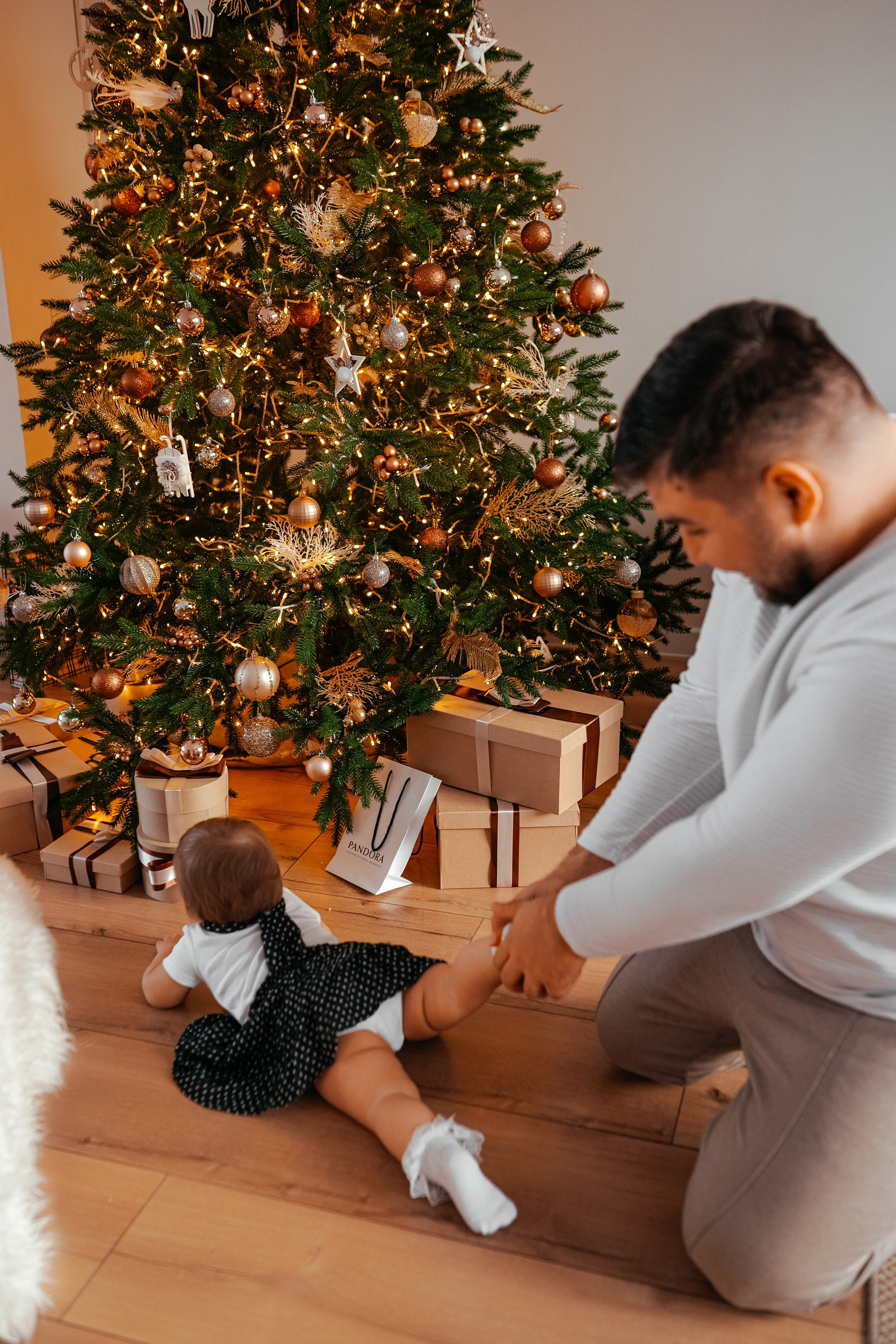 Семейная новогодняя фотосъемка в студии. Фотограф Ким Наталья в Красноярске