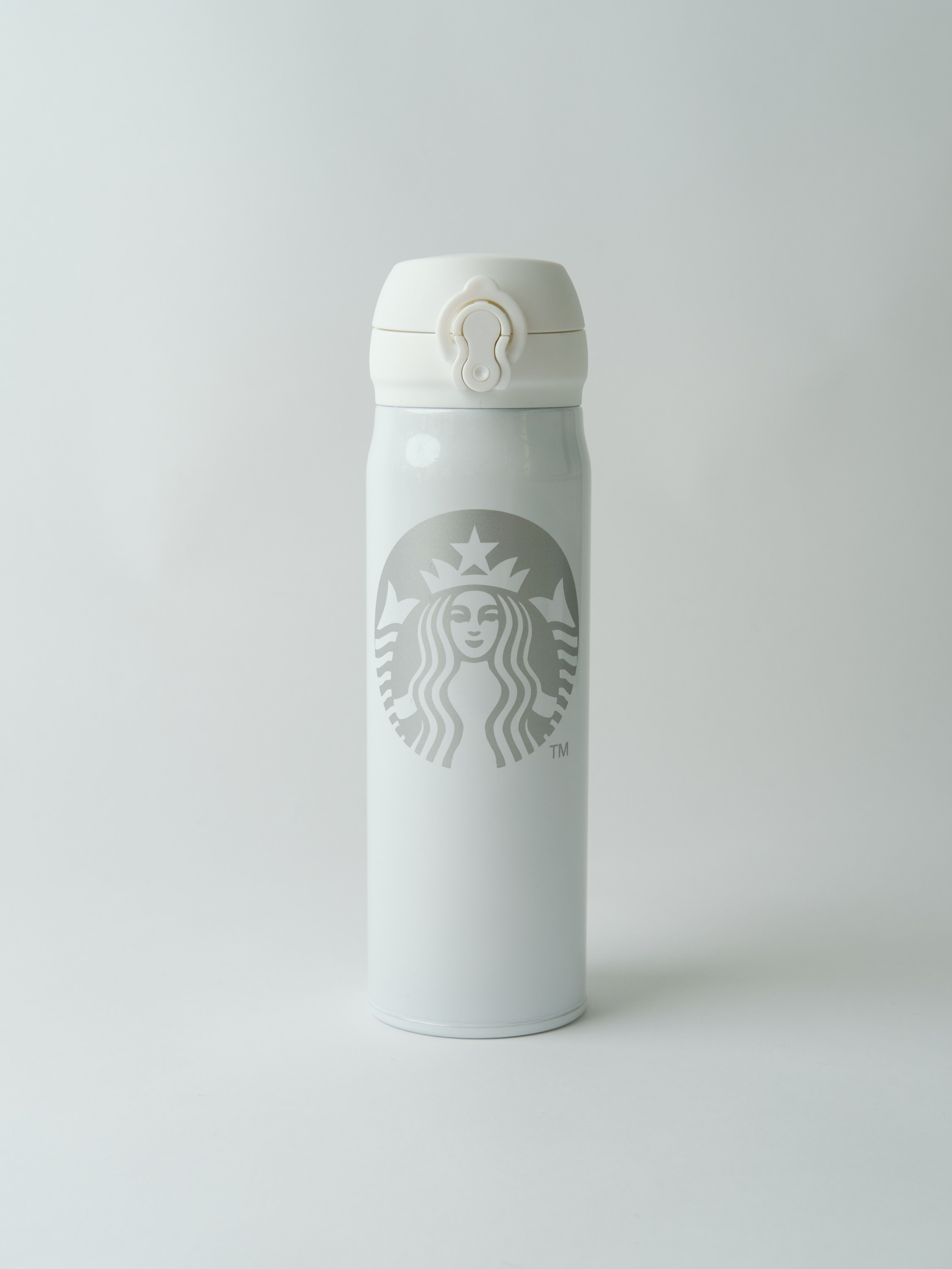 Термокружки. Фотограф Софья Володкина