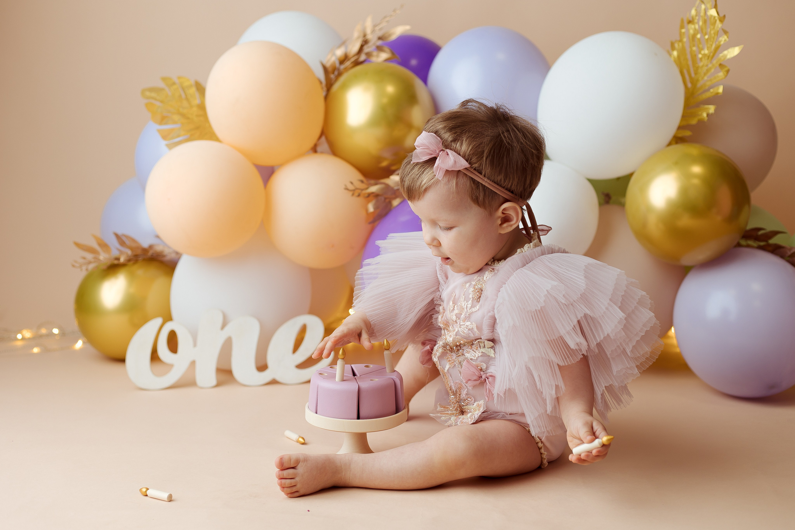 Праздничное оформление. Фотограф беременности, новорожденных Москва. годики под ключ