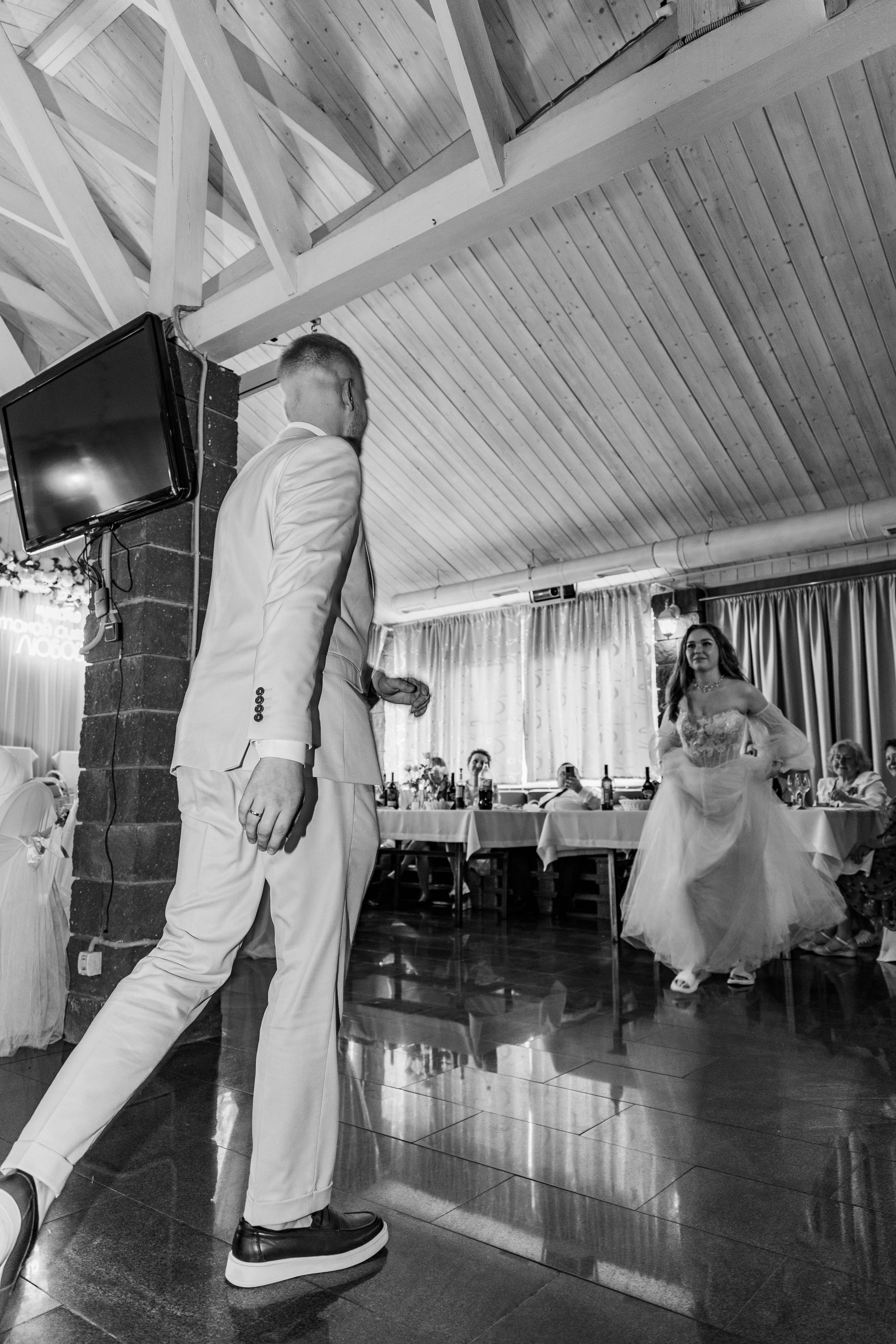 Свадебная фотосессия свадебный фотограф Татьяна Марсуверских свадебная фотопрогулка Москва Жуковский. Фотограф для маркетплейсов, фотоуслуги в Жуковском Татьяна Марсуверских