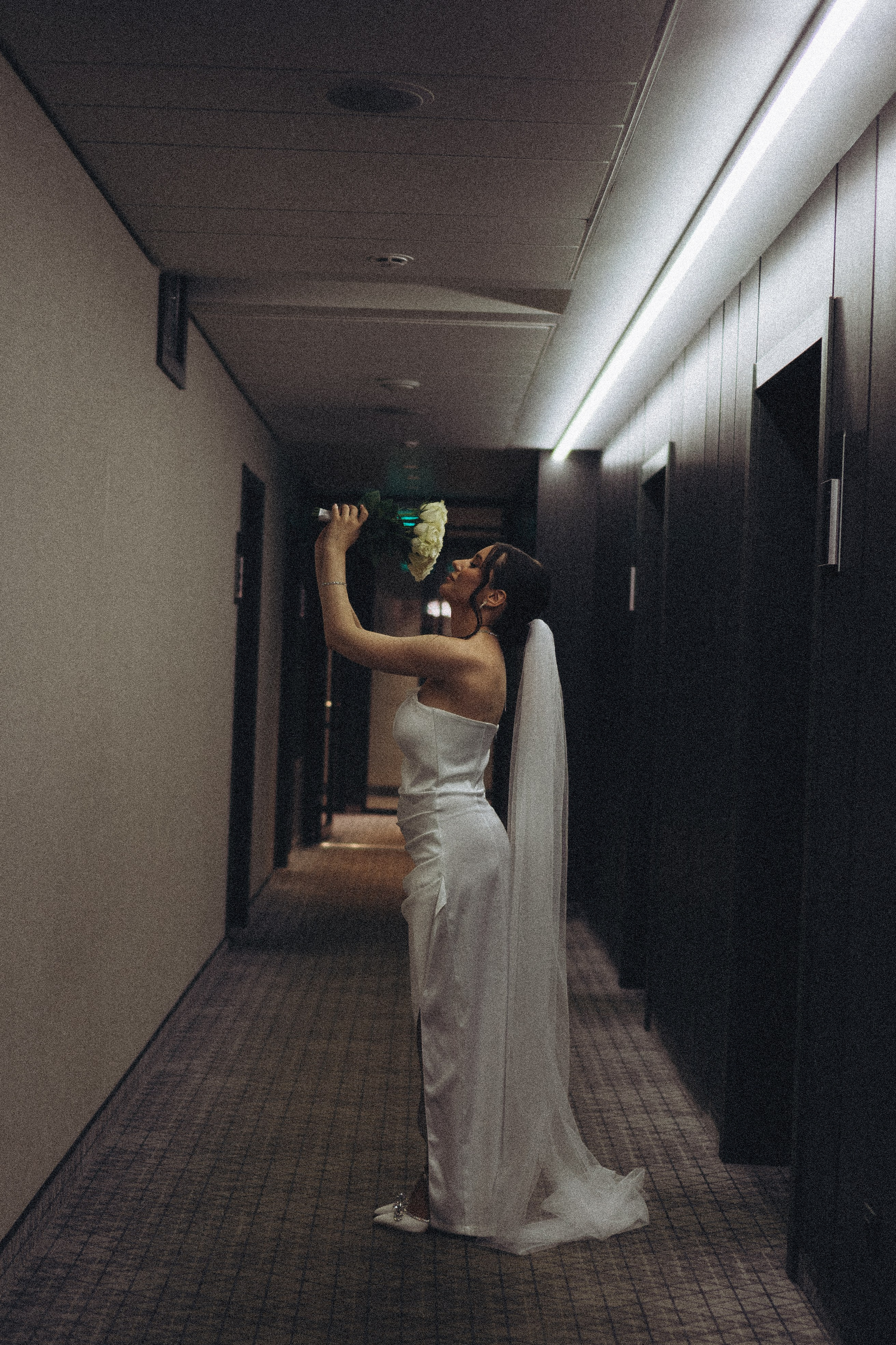 СВАДЕБНАЯ СЬЕМКА СБОРОВ ЖЕНИХА И НЕВЕСТЫ В ОТЕЛЕ И ТАКЖЕ ФОТОСЕССИИЯ В ОТЕЛЕЕ МЕГАПОЛИС БРЯНСК. Профессиональный фотограф, Санкт-Петербург — Виктория Богомолова