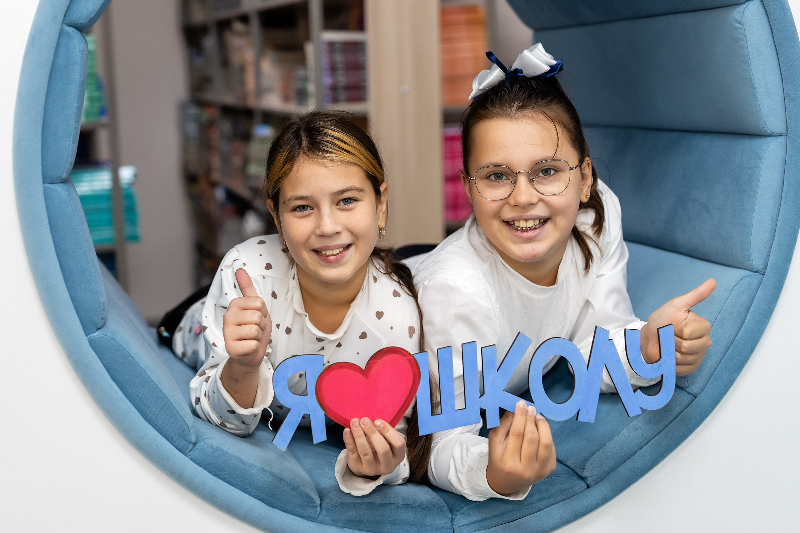 Школа № 4 имени В. Н. Косова, 4б. п.Тавричанка. Стильный выпускной альбом Владивосток фотограф Вероника Мигачева