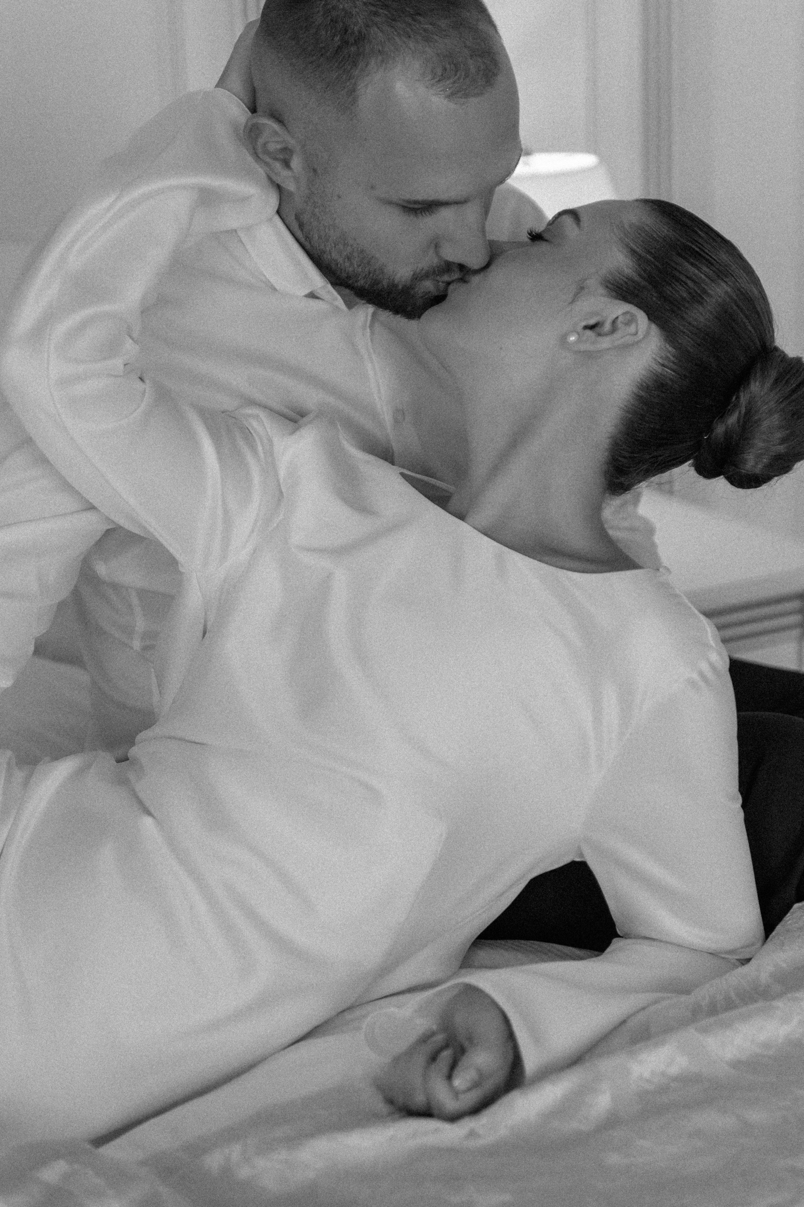 Wedding day in VERSAL PARK. Wedding PHOTOGRAPHER Andrew Vnukov
