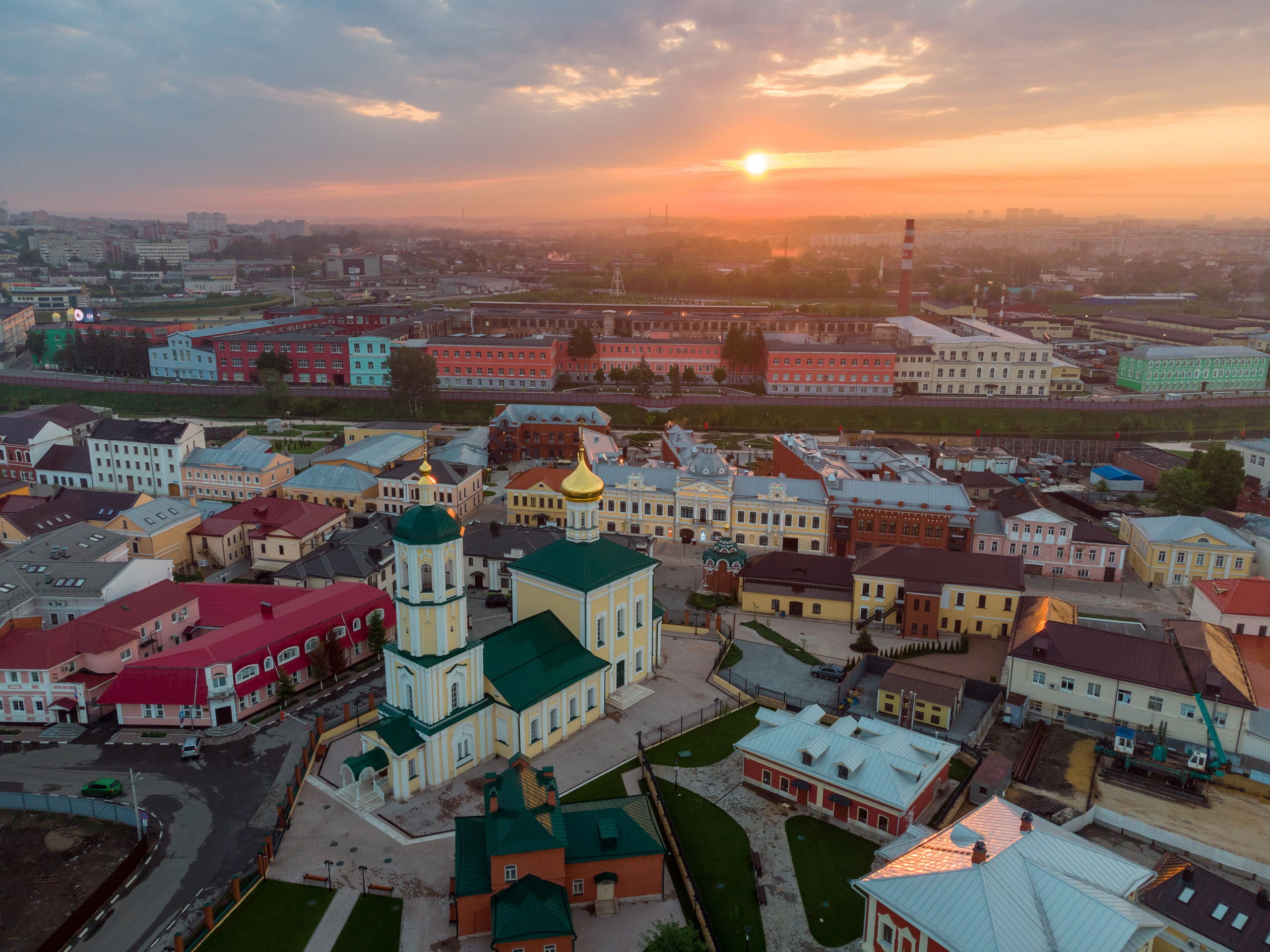 Покровская церковь, Улица Металлистов, Тульский оружейный завод, лето, рассвет
