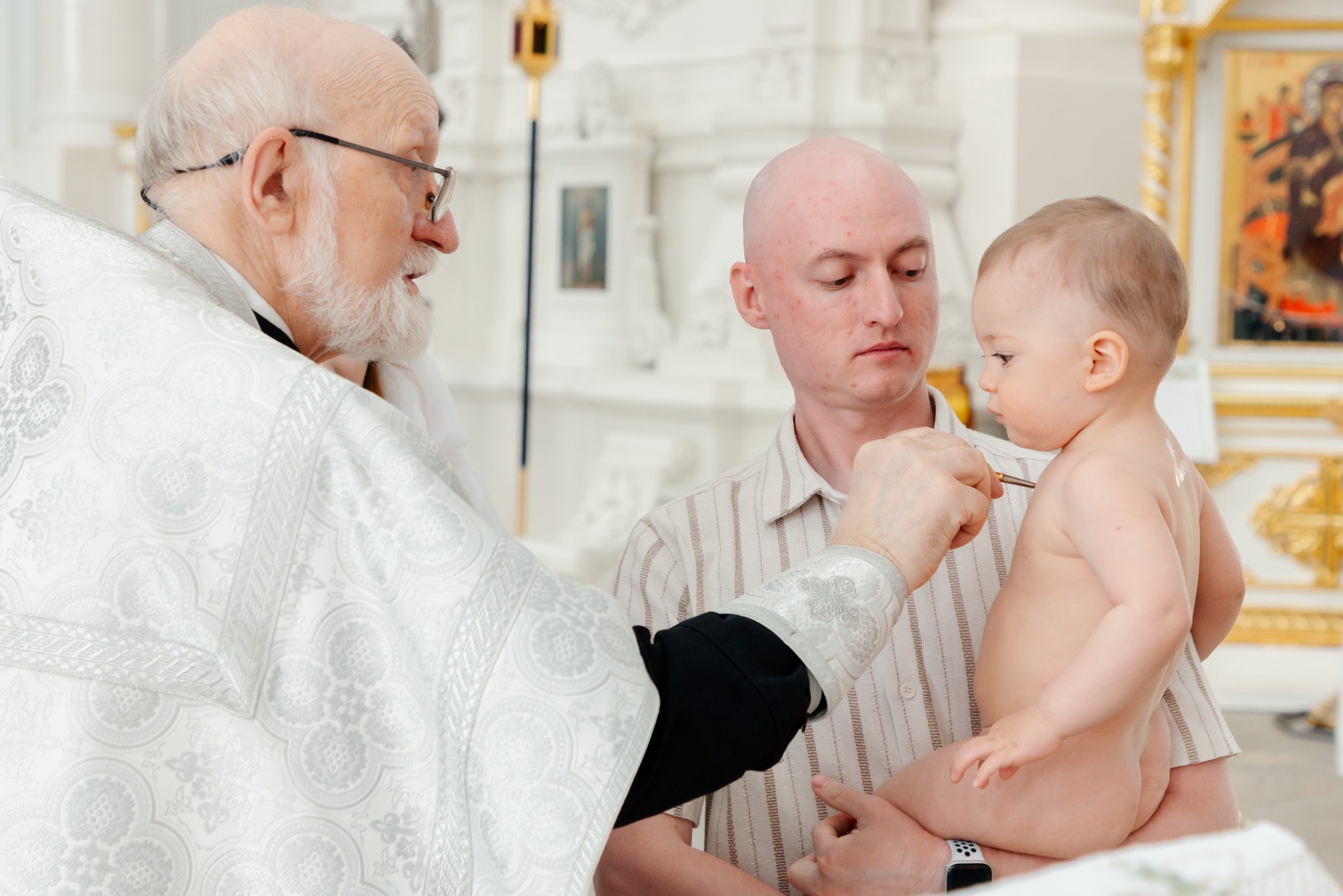 Крещение в Смольном соборе. Фотограф крещение венчание в Петербурге! Помогает подобрать храм и посоветовал душевного батюшку в СПб