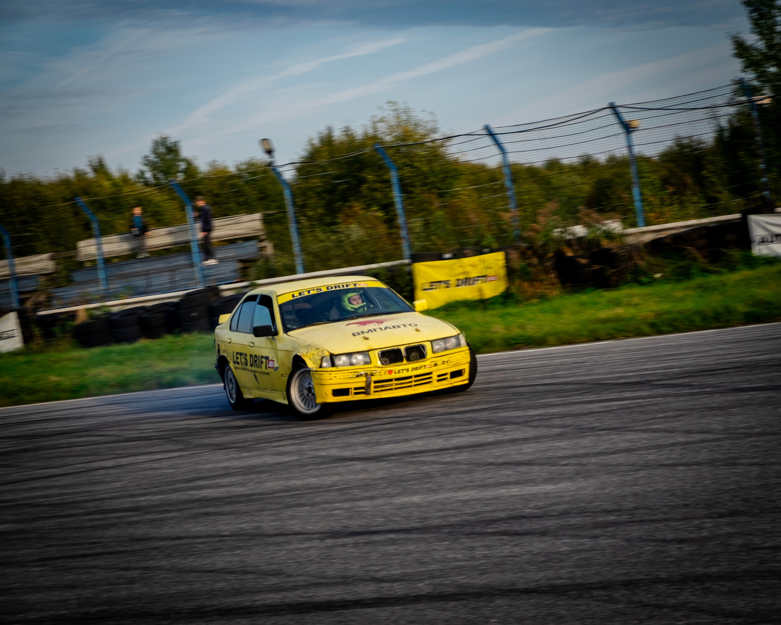 AUTODROM FEST 21.09.25. Автомобильные фотографии и рисунки в Санкт-Петербурги Пашков Дмитрий