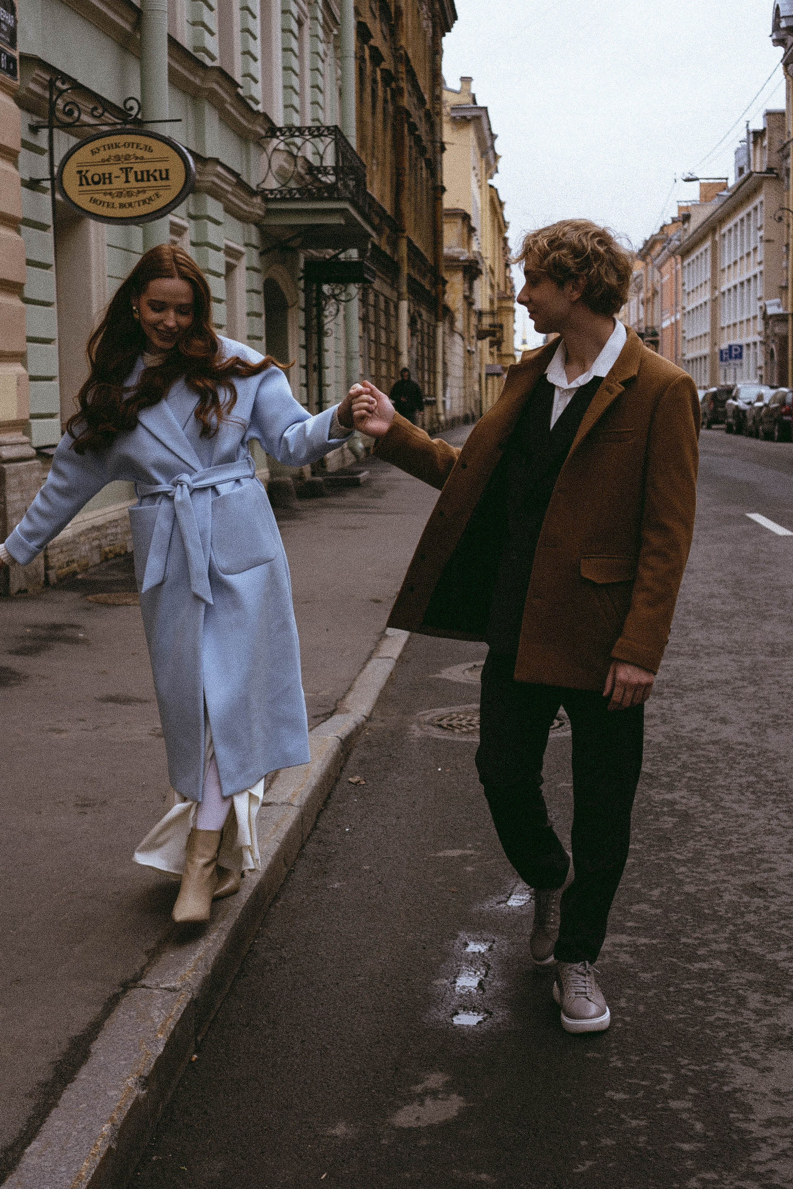 СВАДЕБНАЯ СЬЕМКА В ОТЕЛЕ. СБОРЫ ЖЕНИХА И НЕВЕСТЫ И ТАКЖЕ ТОР И ПОДГОТОВКА К ПРОГУЛКЕ И ПРОГУЛКА ПО ПЕТРОГРАДКЕ. Профессиональный фотограф, Санкт-Петербург — Виктория Богомолова