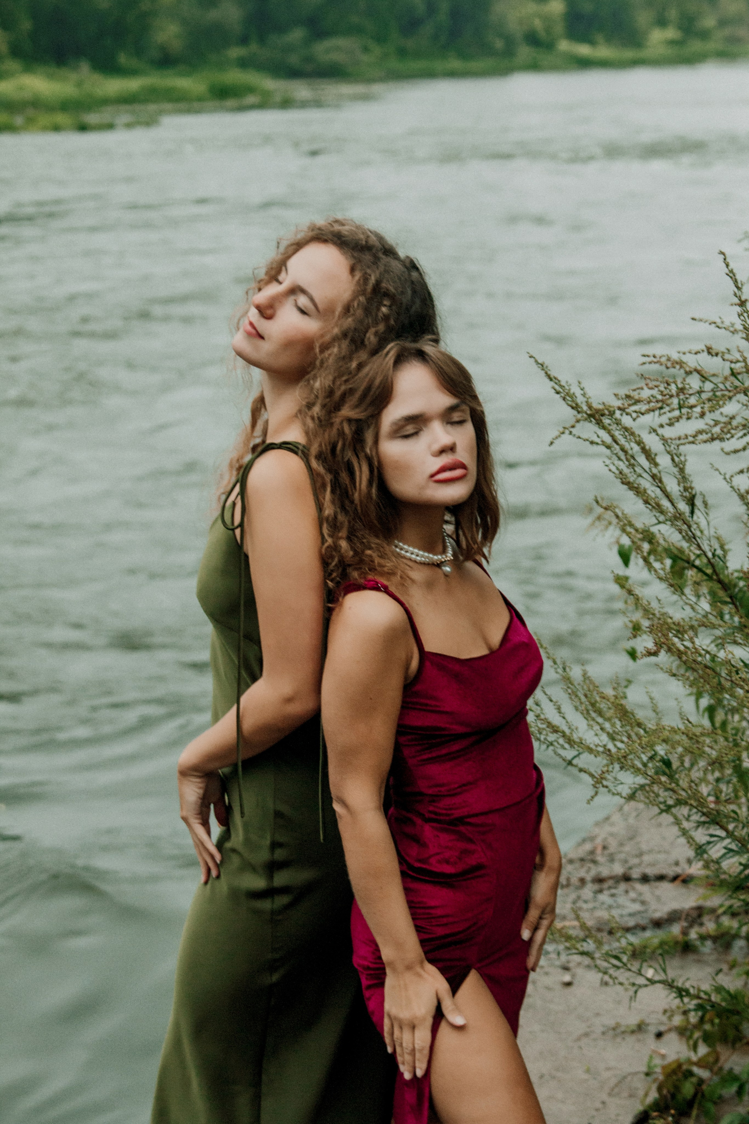 Настя & Оля & Настя. Свадебный и индивидуальный фотограф в Суворове Клюева Мария