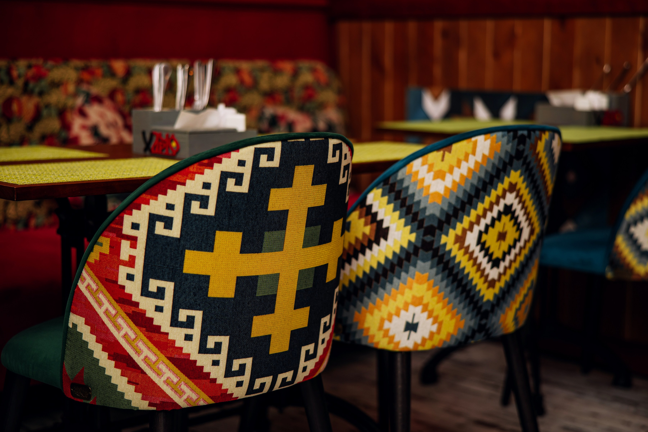 мебель в грузинском ресторане