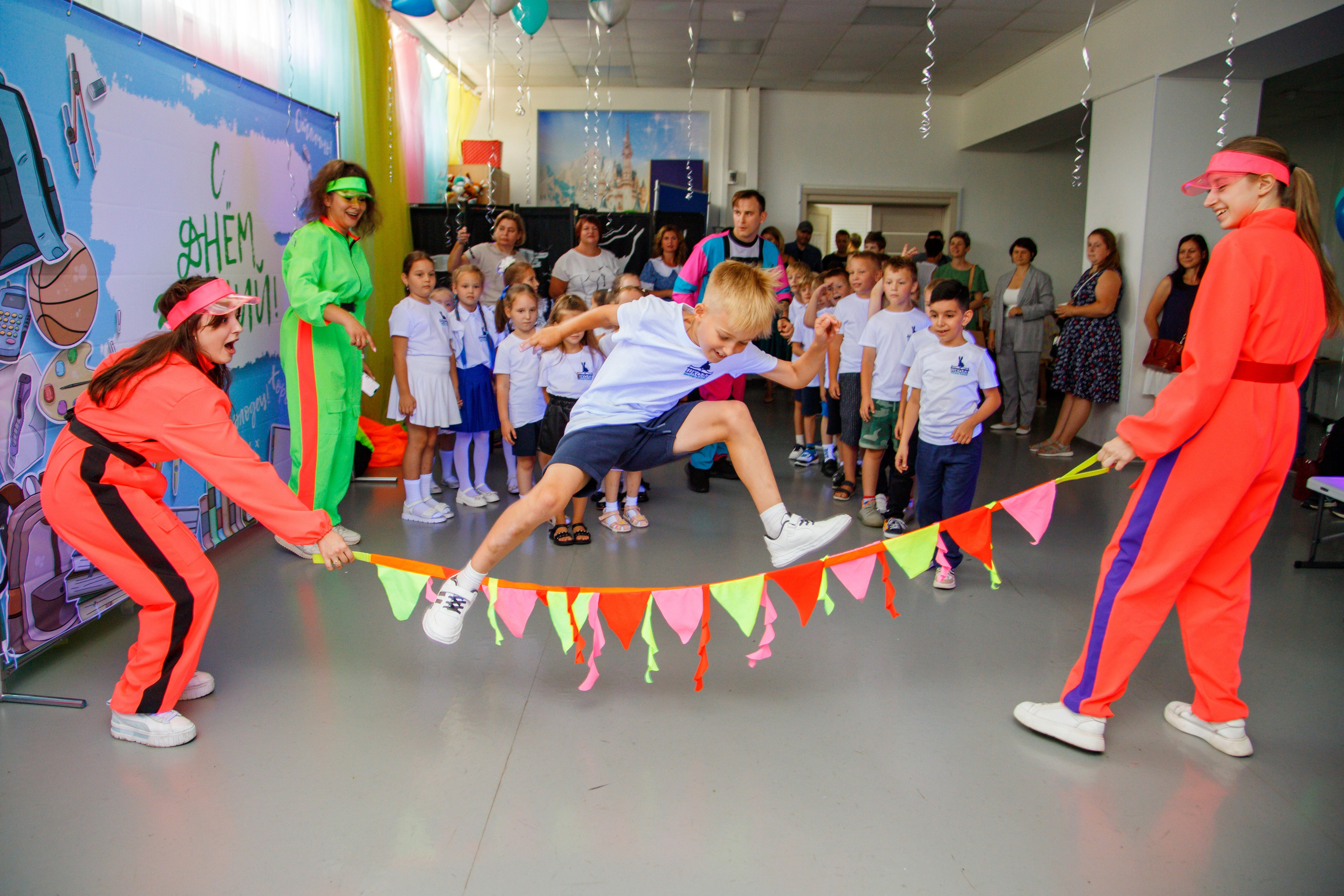 Репортажная съемка праздника знаний в школе. Семейный и школьный фотограф в Москве Анна Ткач