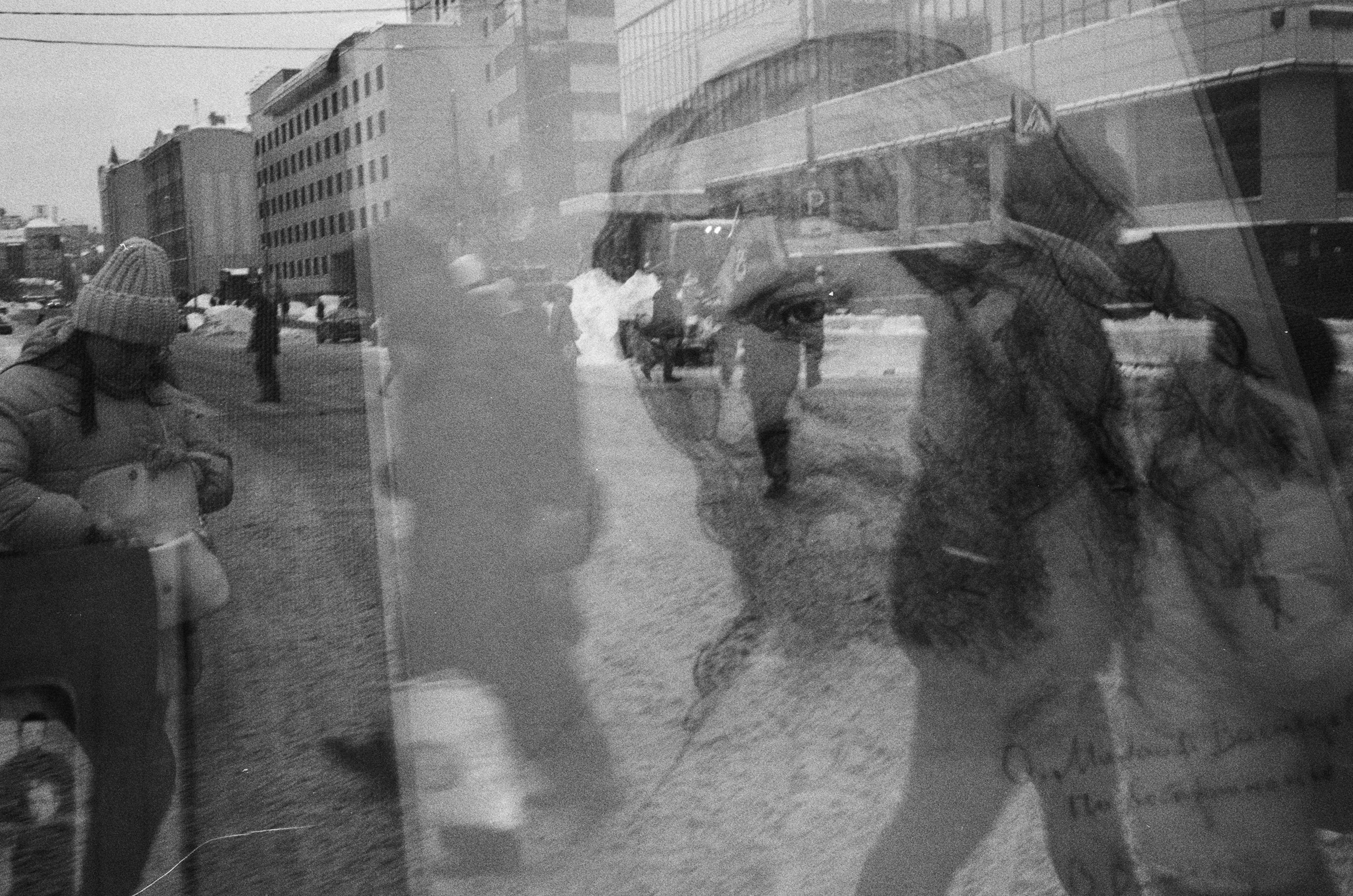 УХОДЯ, ГАСИТЕ СВЕТ. SUVDO