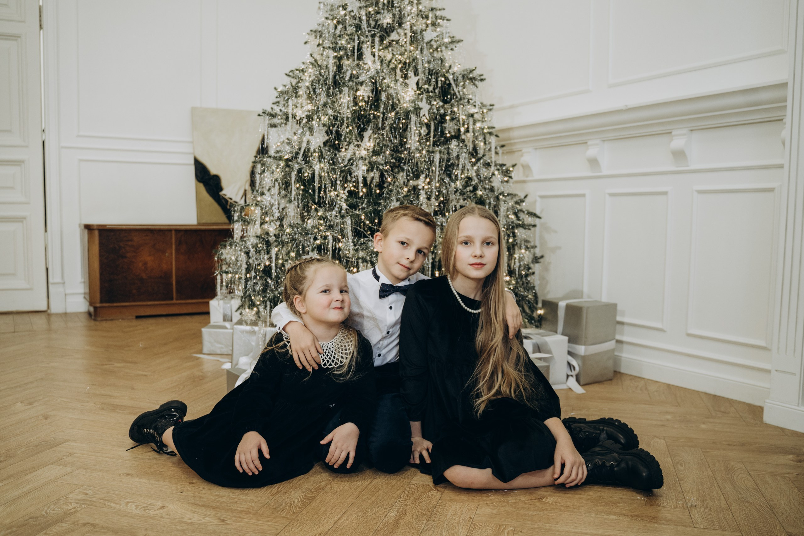 Семейная фотосессия в студии в Дмитрове. Свадебный фотограф в Дмитрове