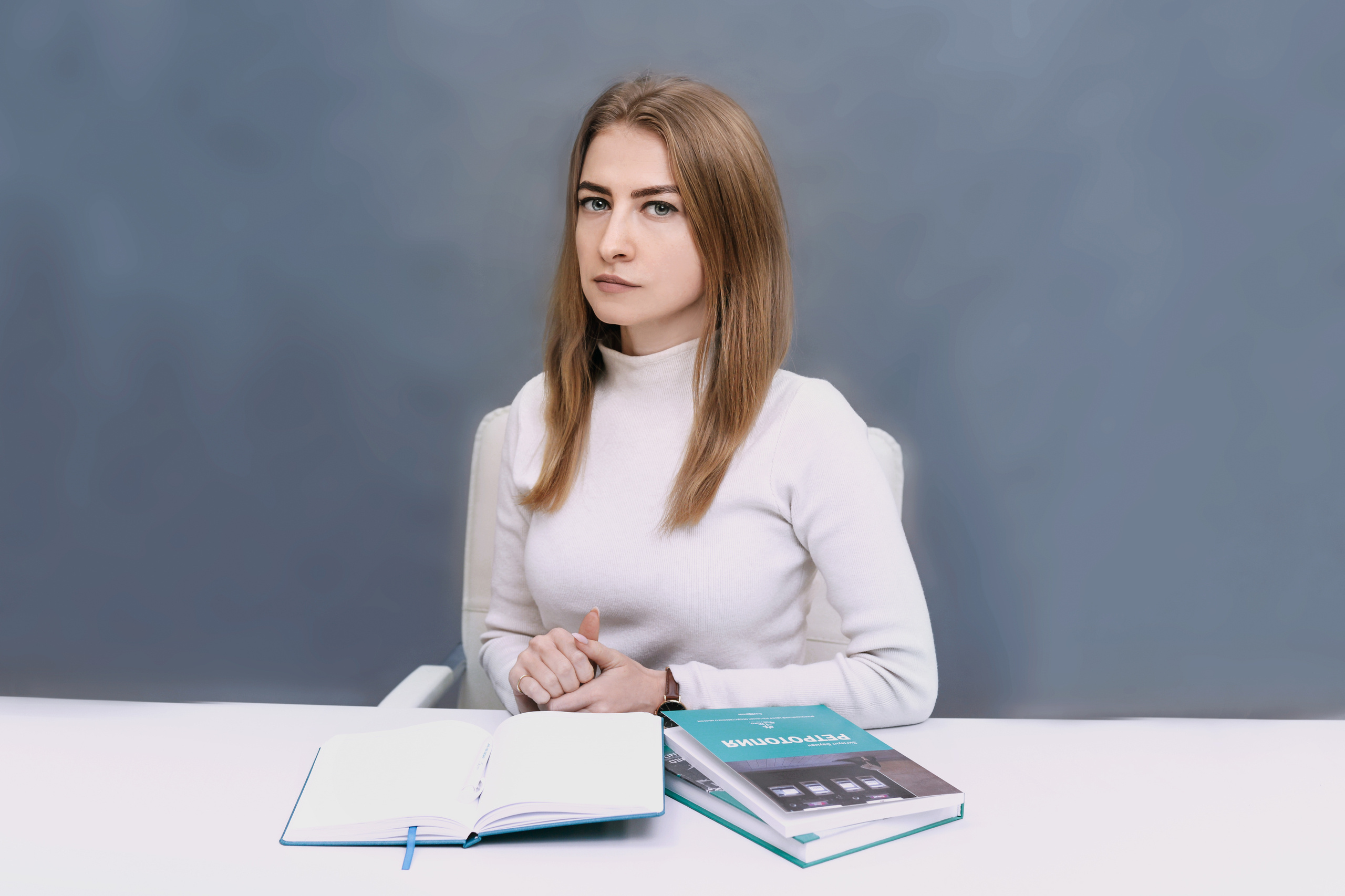 Портреты сотрудников компании по социологическим исследованиям. Фотограф в Москве Елена Брюханова