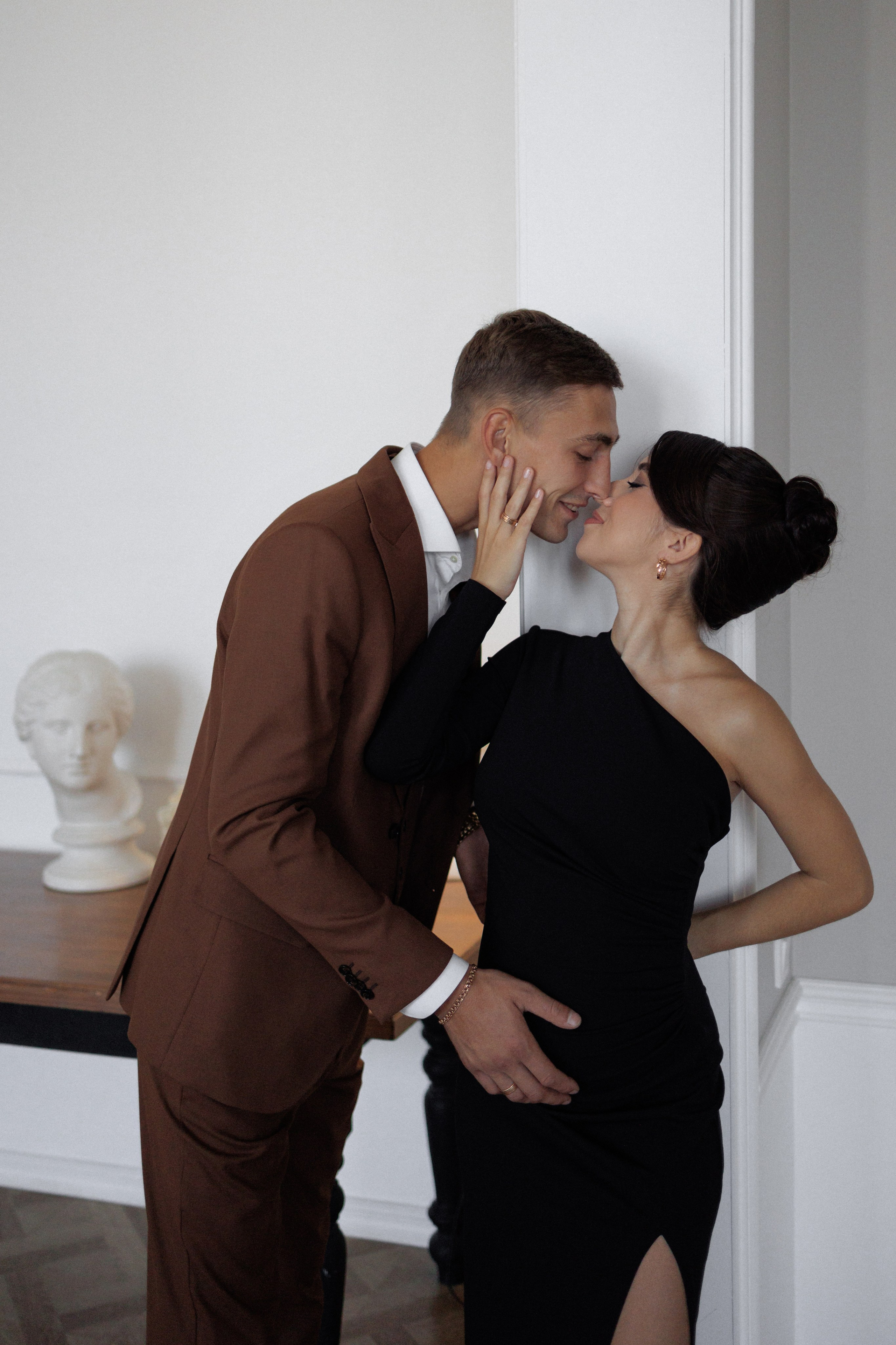 Фотосессия в ожидании беременности в студии на Зиповской. Свадебный фотограф и видеограф Краснодар, Ростов, Сочи, Новороссийск