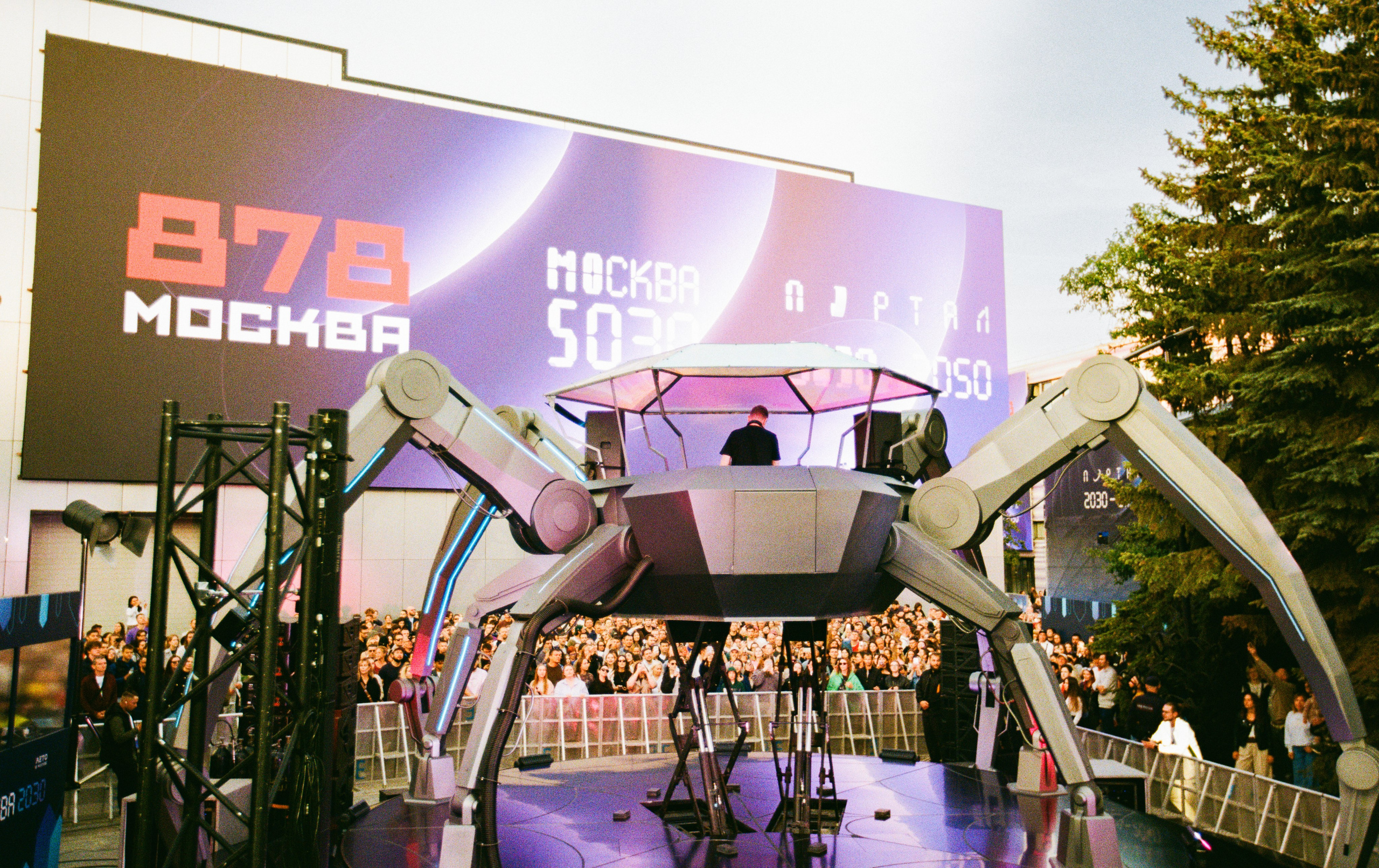 Москва 2030. Портретный и ивент-фотограф в Москве