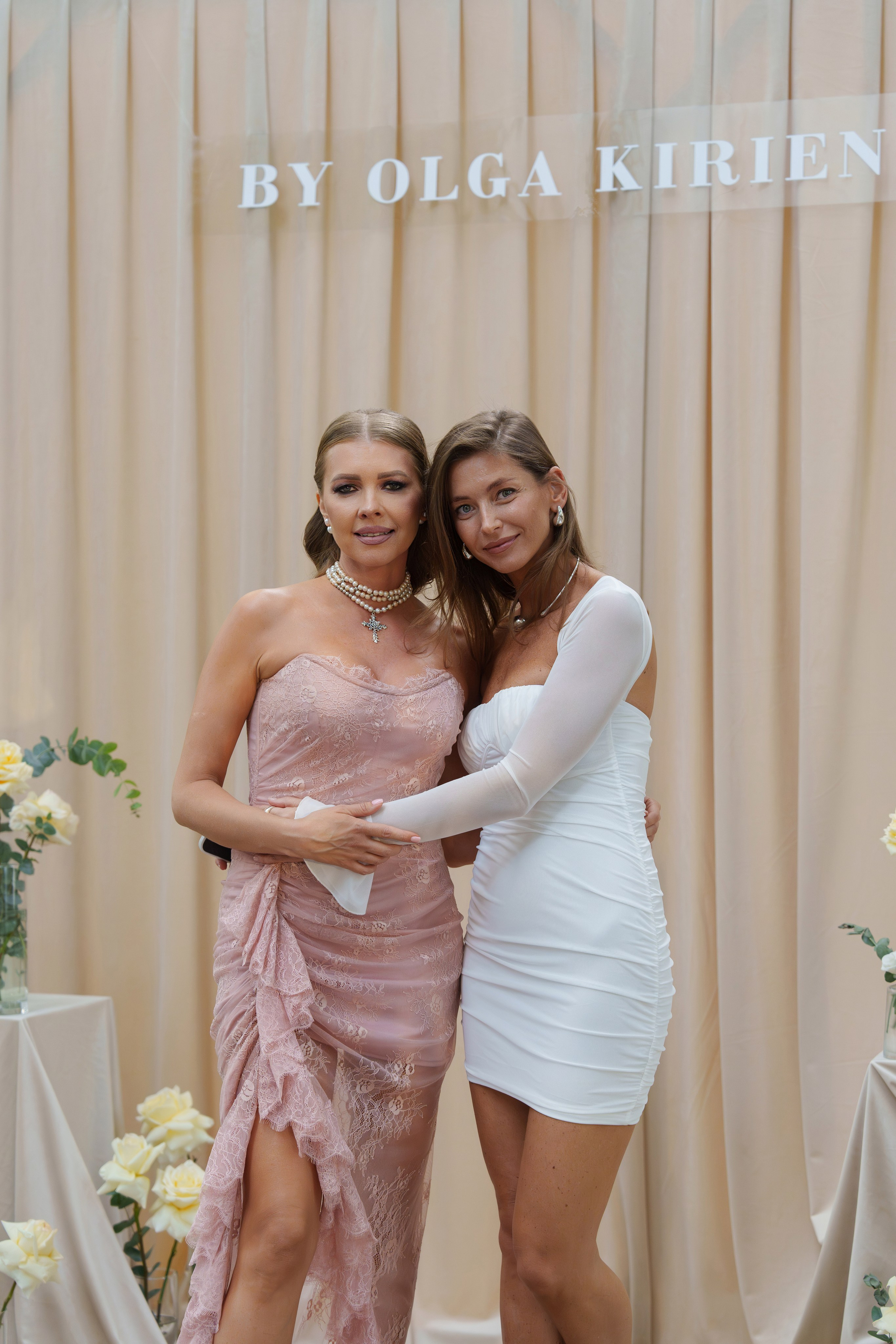 BY OLGA KIRIENKO. Свадебный и репортажный фотограф Элина Козырьянова