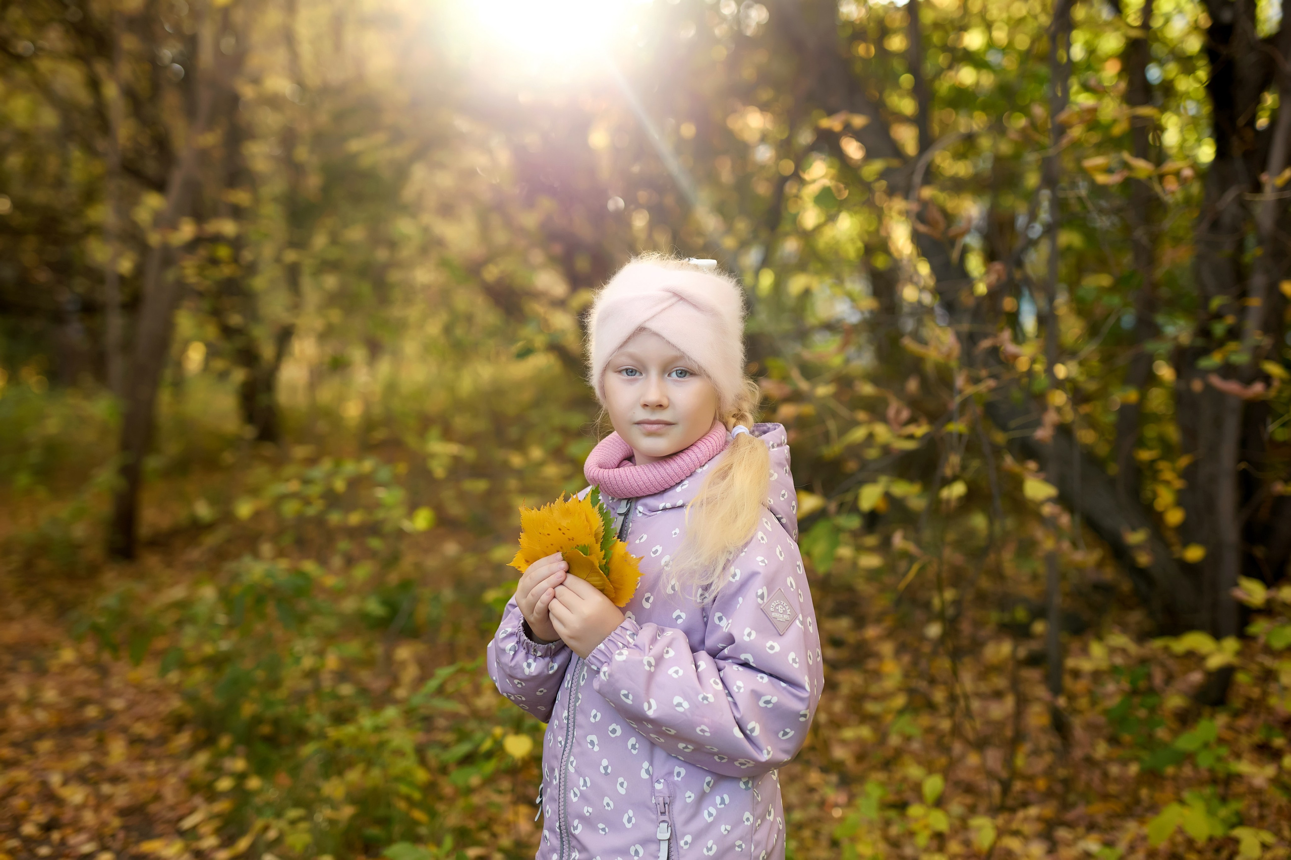 Девочка и солнышко. Осенняя фотосессия в Иркутске