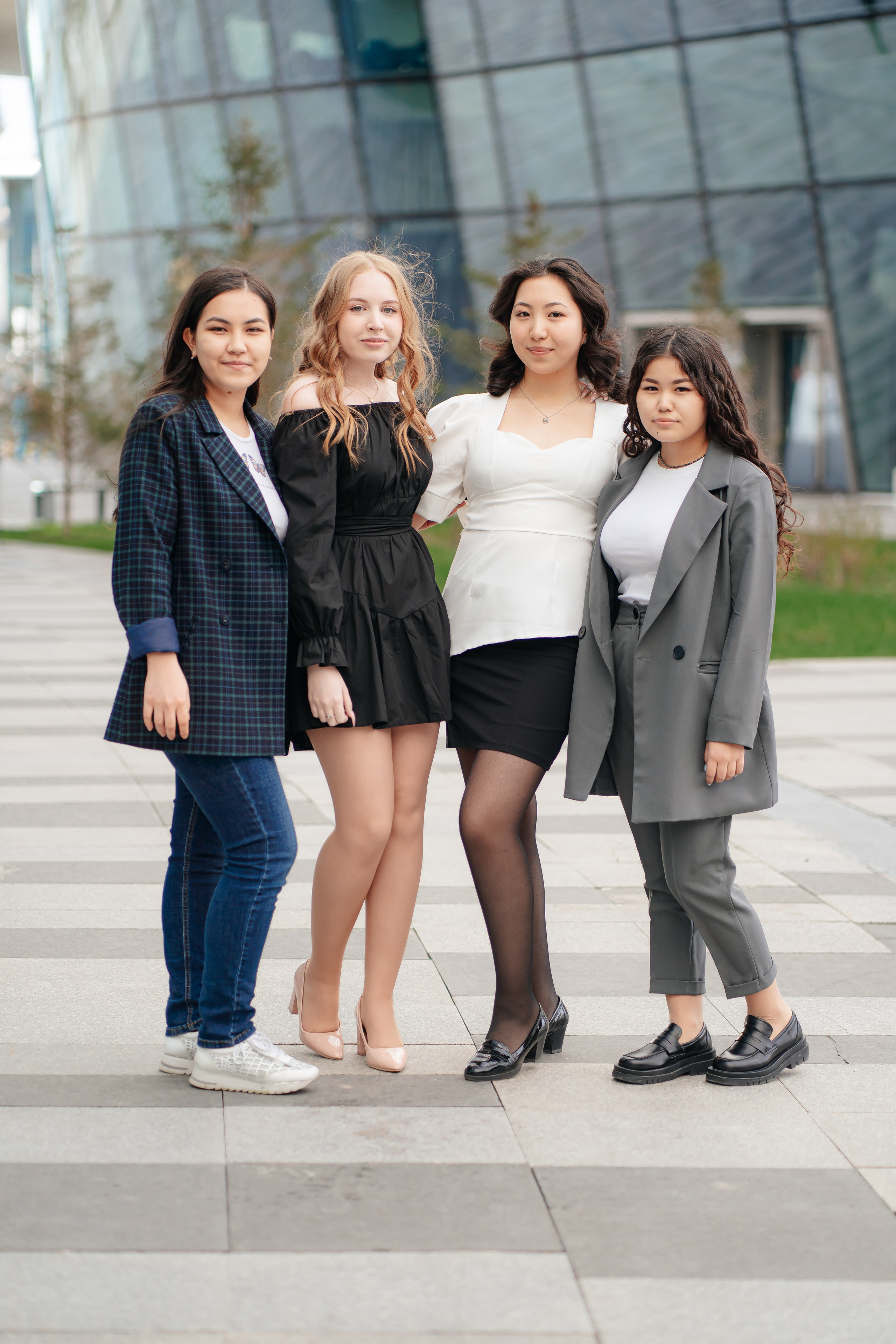 Уличные фото. Выпускные альбомы в Нур-Султане (Астана) и по всему Казахстану