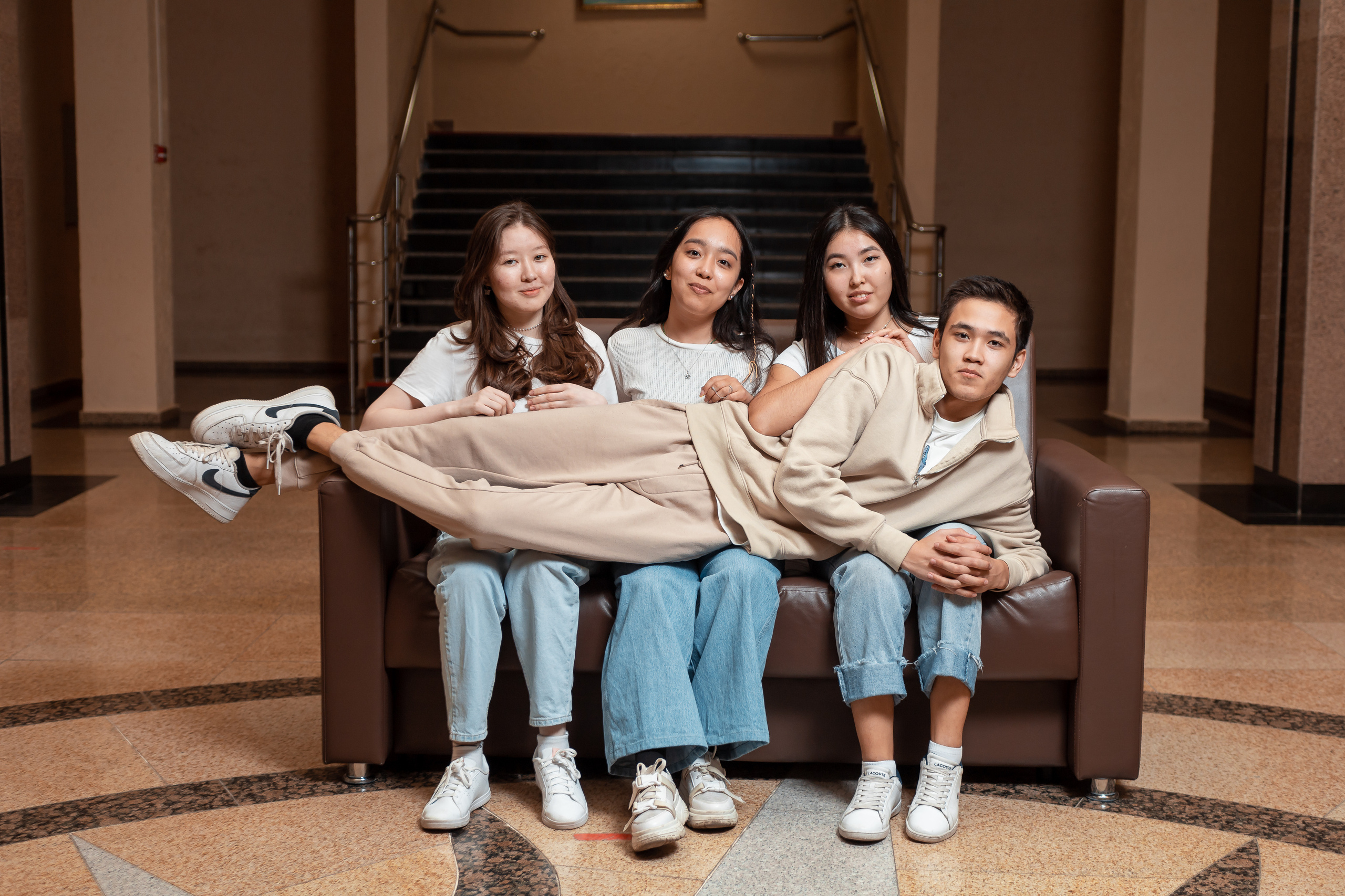 Общие фото. Выпускные альбомы в Нур-Султане (Астана) и по всему Казахстану