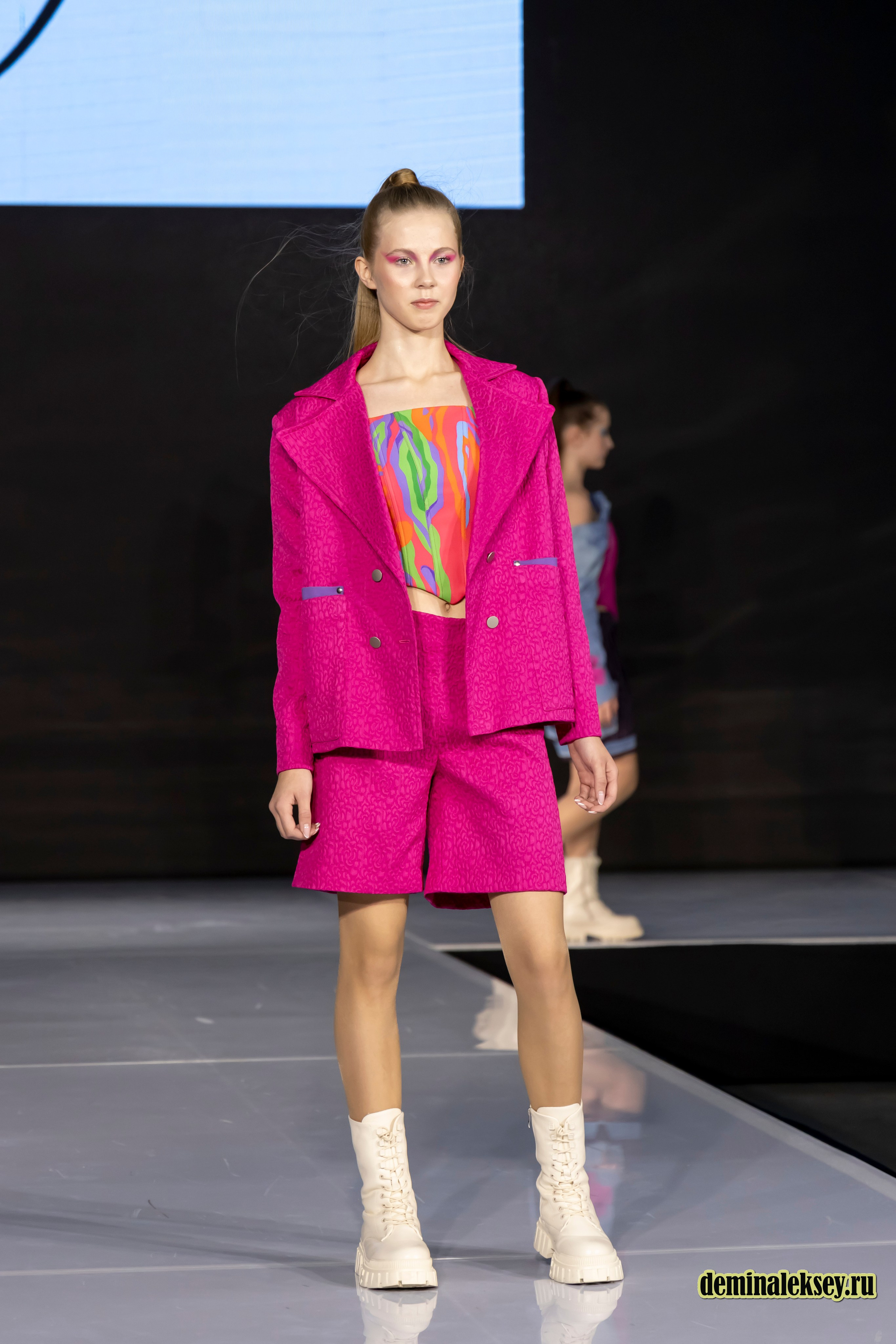 Показ бренда Mirafame на выставке Уникальная Россия 2025. Репортажный, семейный и студийный фотограф в Москве Демин Алексей