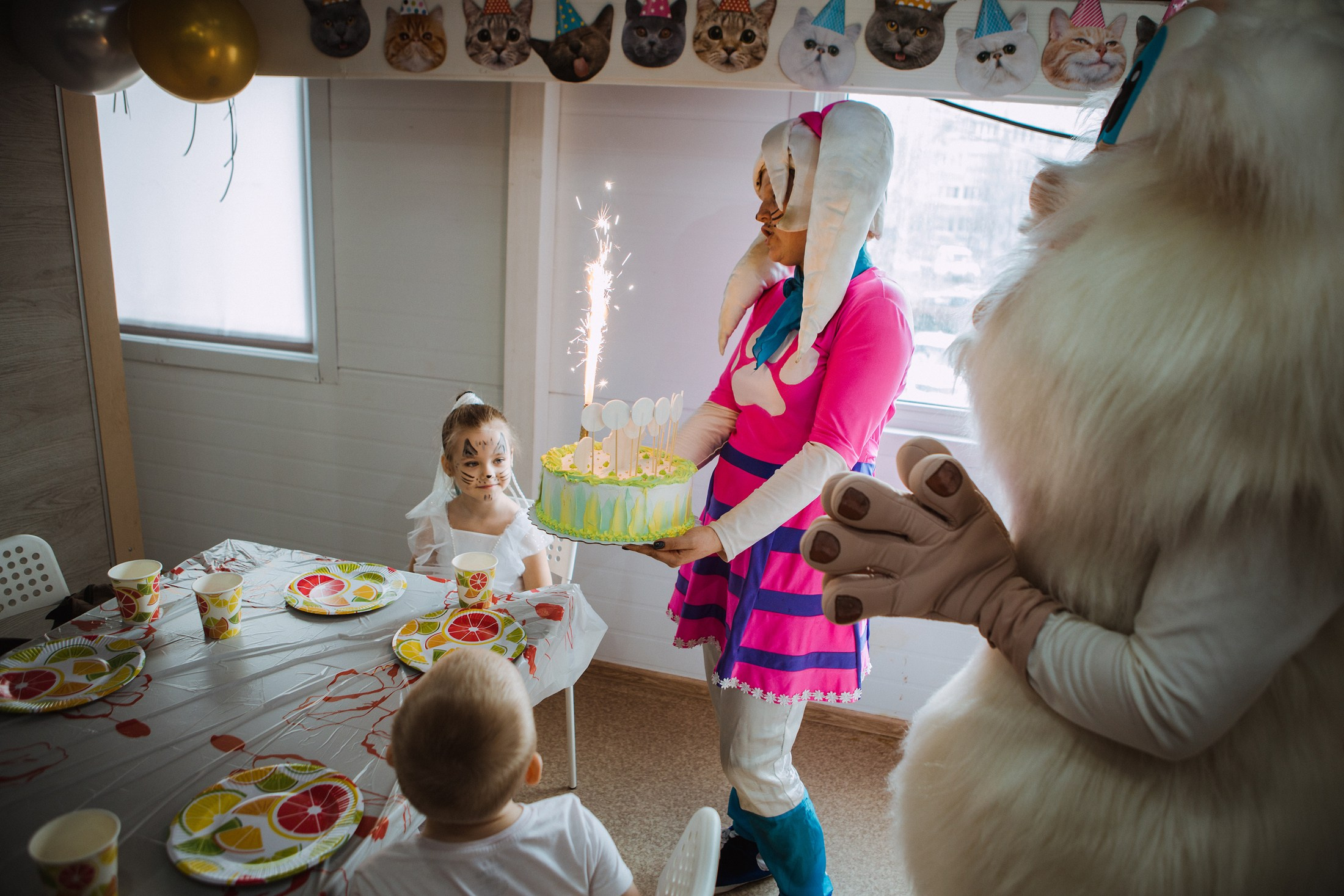Ника, 5 лет. Батутлет, Волжский. Фотографы в городе Волгограде — Людмила Агеева и Алексей Околелов