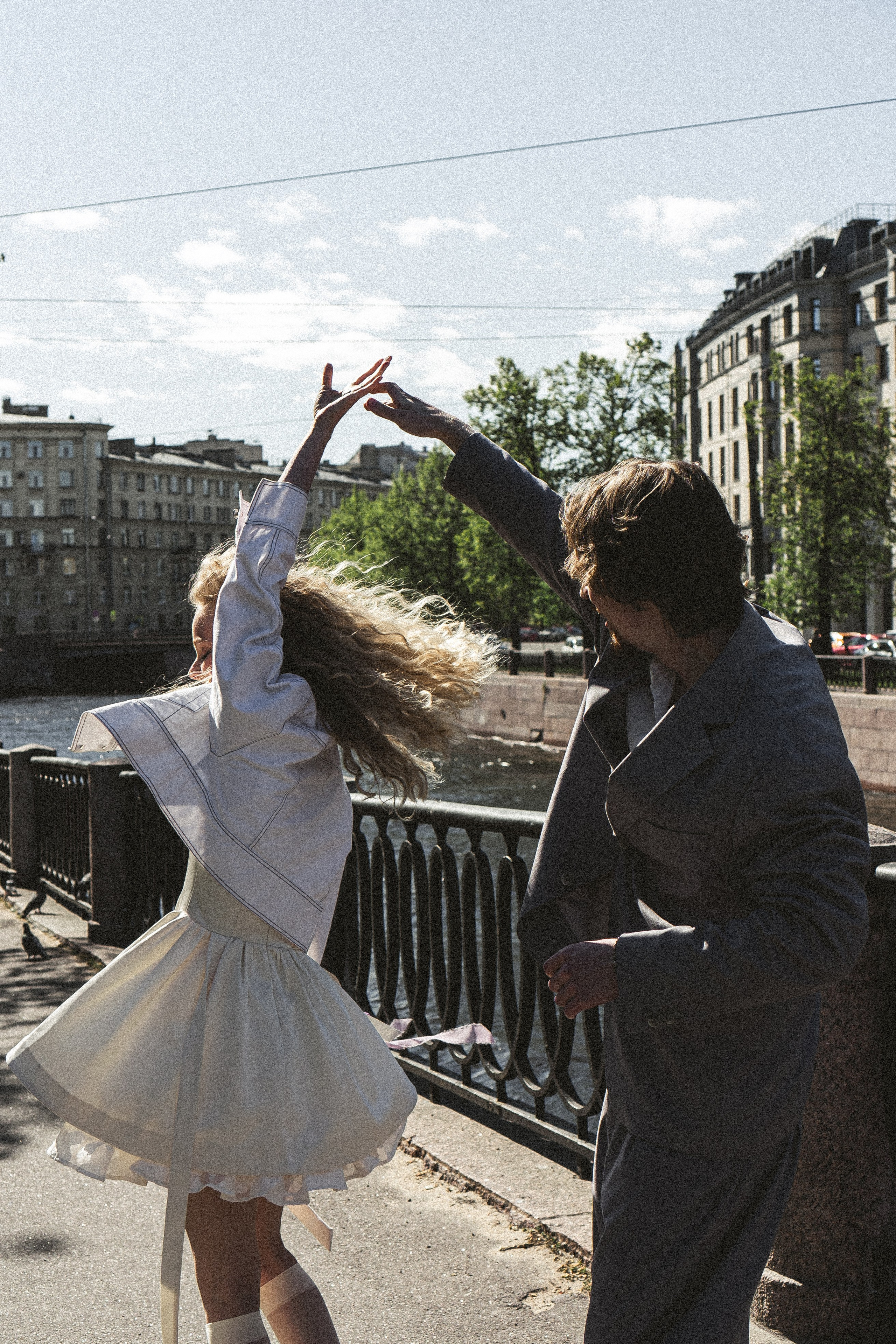 СВАДЕБНАЯ ПРОГУЛКА ПО ПЕТРОГРАДКЕ ВЕСНОЙ. СВАДЕБНАЯ ФОТОСЕССИИЯ НА ПЕТРОГРАДКЕ. Профессиональный фотограф, Санкт-Петербург — Виктория Богомолова