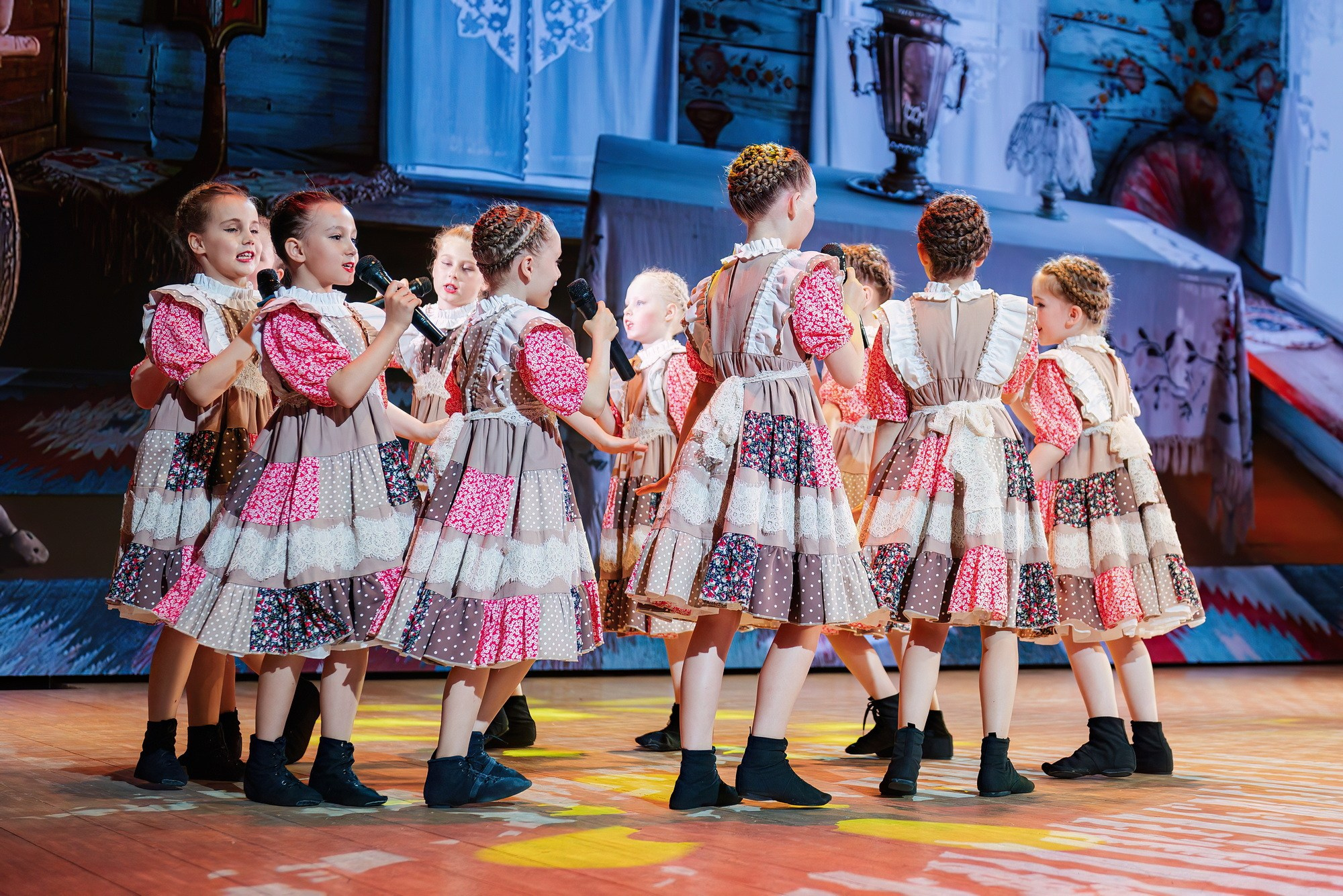 Отчетный концерт Образцового коллектива Алтая театра эстрадной песни «Созвездие». Свадебный и репортажный фотограф Никита Сницарев в Барнауле