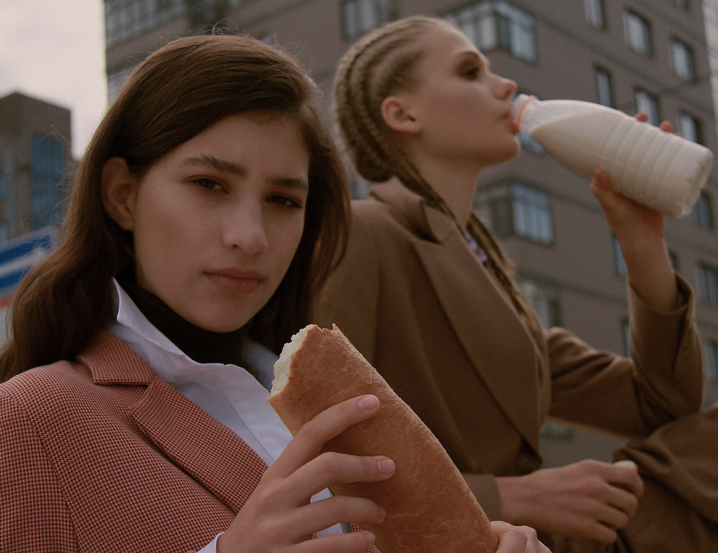 Street. Fashion photographer Annа